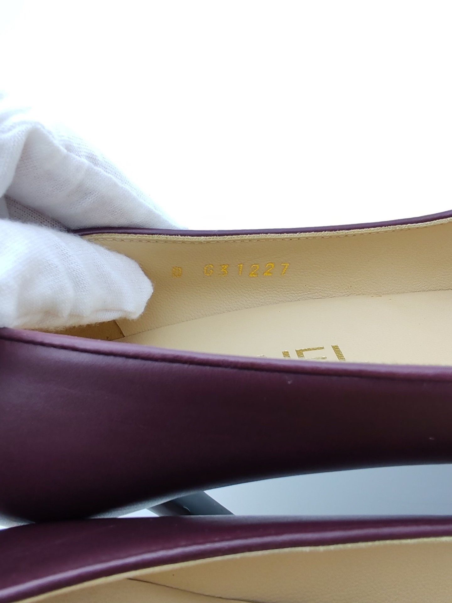 Chanel Chanel Camellia Leather Heels Size 36.5 Size US 6.5 / IT 36.5 - 8 Thumbnail