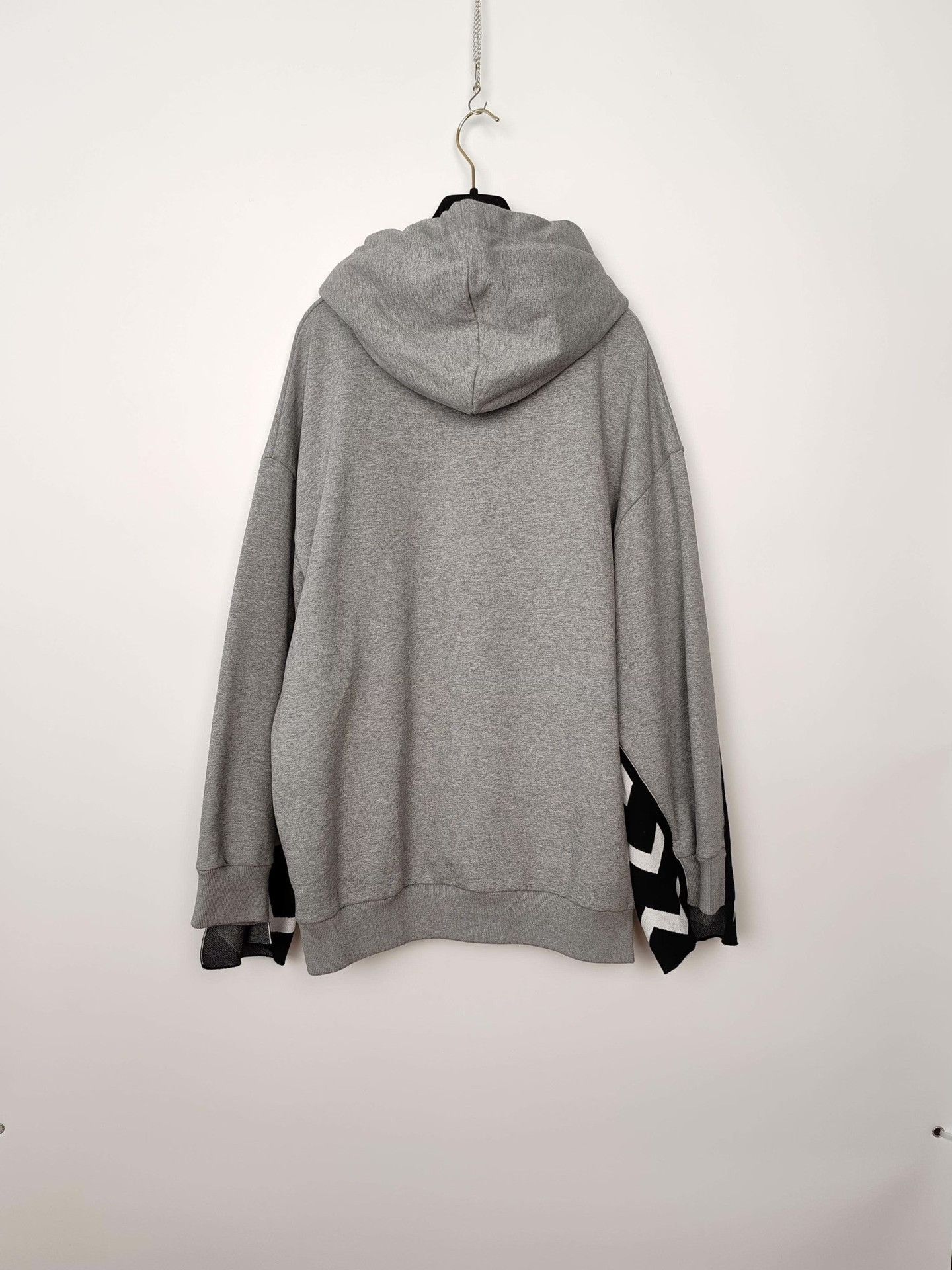 Stella McCartney Stella McCartney Graphic Knit Hoodie Size 38 Size M / US 6-8 / IT 42-44 - 3 Thumbnail
