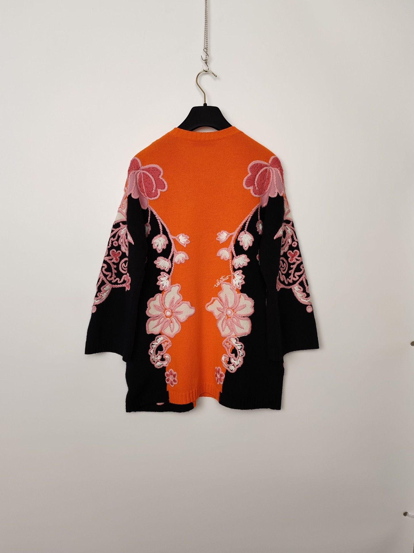 Valentino Valentino Floral Embroidered Sweater Size S Size S / US 4 / IT 40 - 3 Thumbnail