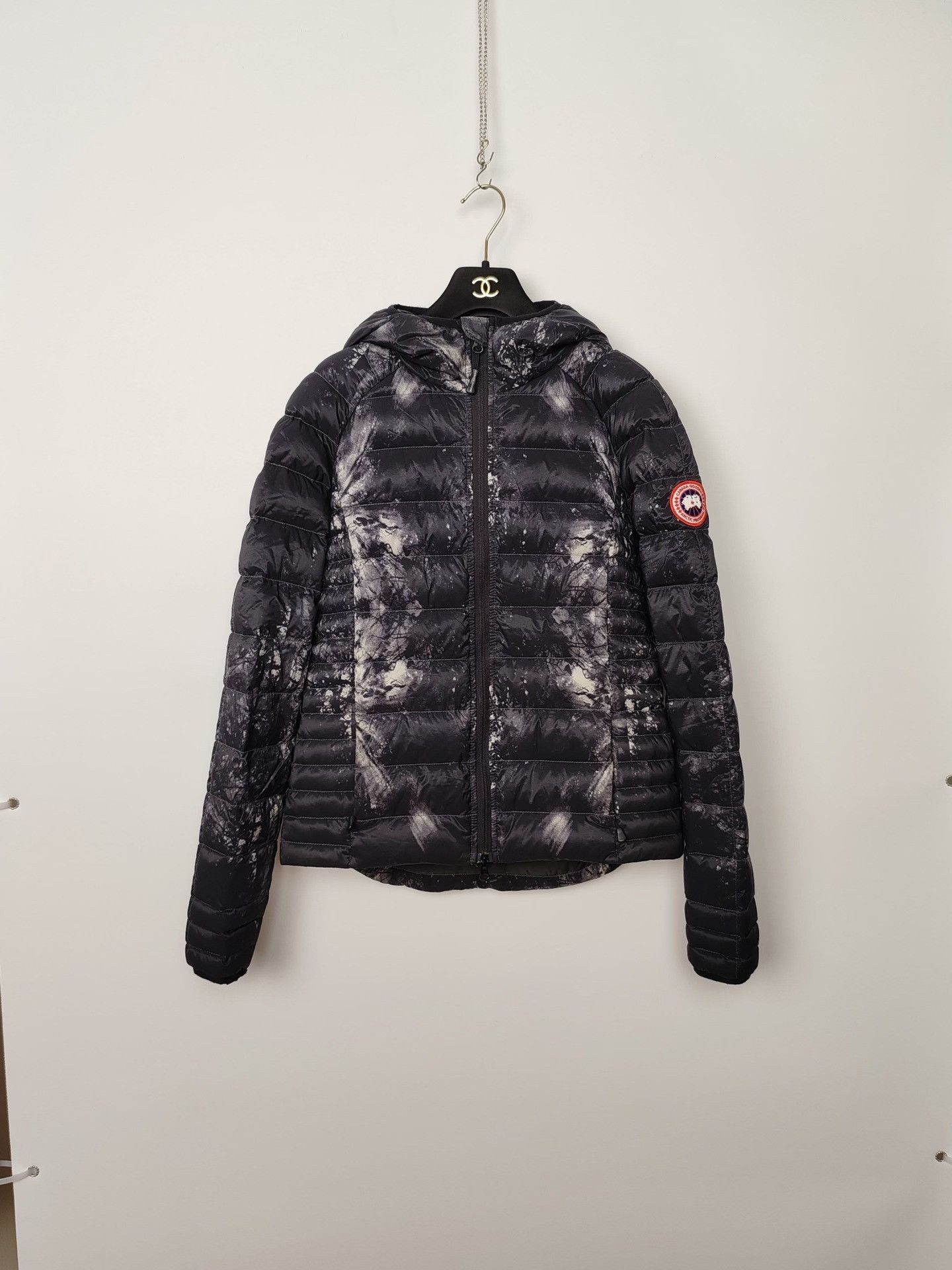 Canada Goose Canada Goose Printed Down Jacket Size S Size S / US 4 / IT 40 - 2 Thumbnail