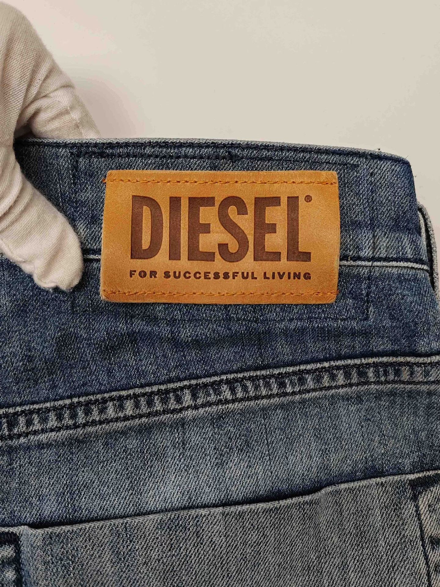 Diesel Diesel Paint Splatter Distressed Jeans Size 31 Size US 31 - 5 Thumbnail