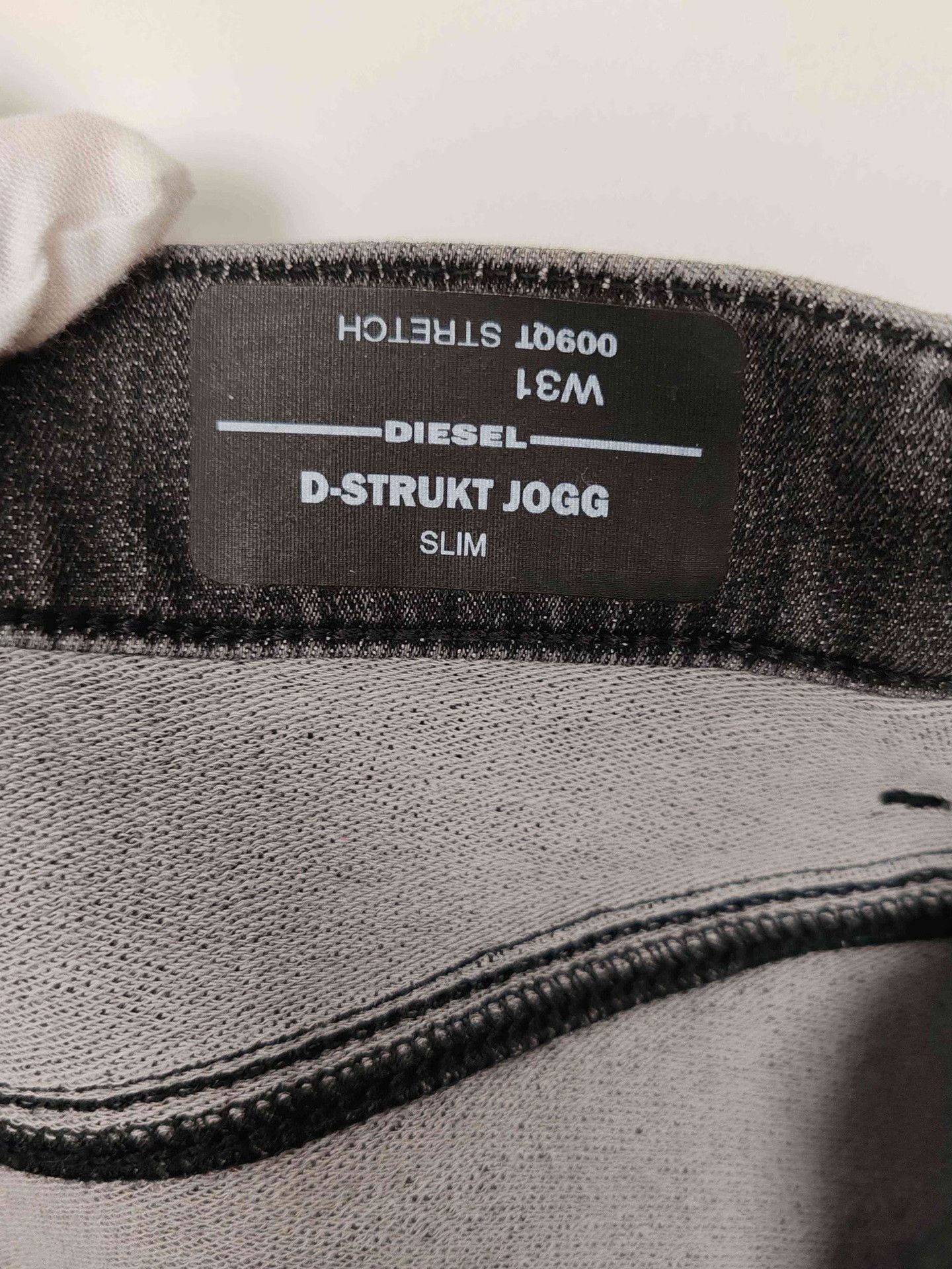 Diesel Diesel D-Strukt Jogg Distressed Jeans Size 31 Size US 31 - 4 Thumbnail