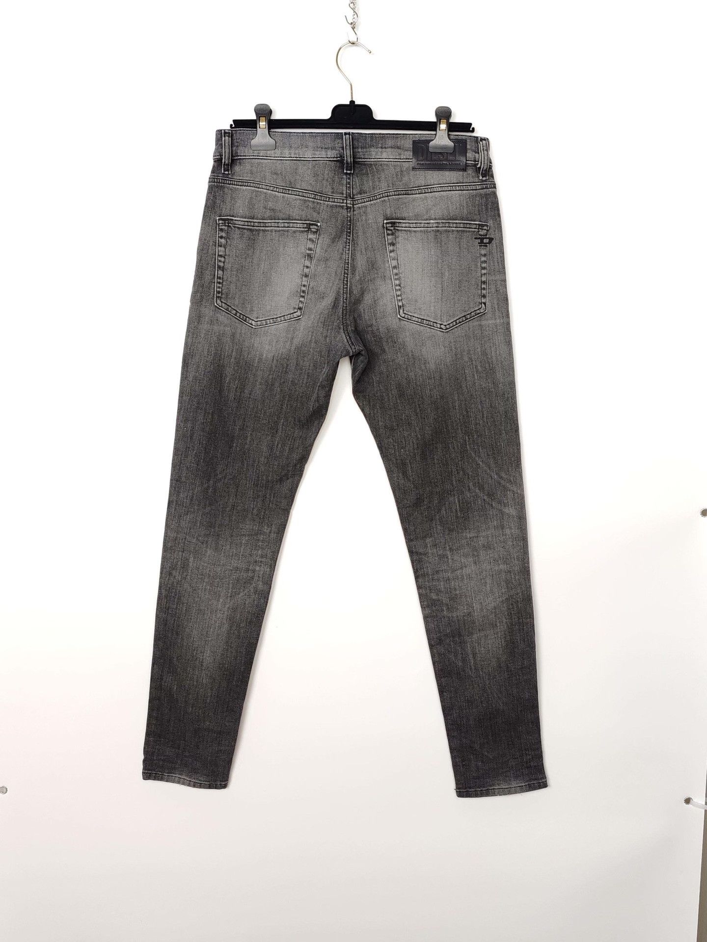 Diesel Diesel D-Strukt Jogg Distressed Jeans Size 31 Size US 31 - 3 Thumbnail
