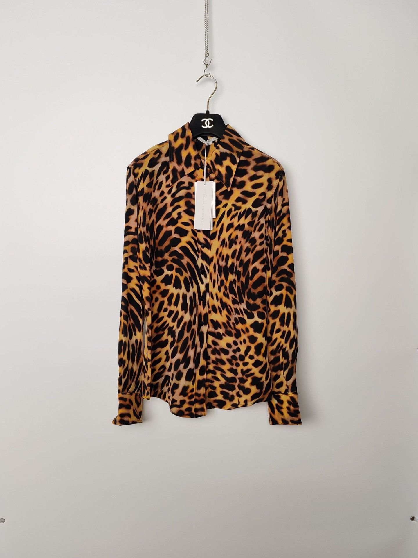 Stella McCartney Stella McCartney Leopard Print Silk Button Up Shirt Size 38 Size XS / US 0-2 / IT 36-38 - 2 Thumbnail