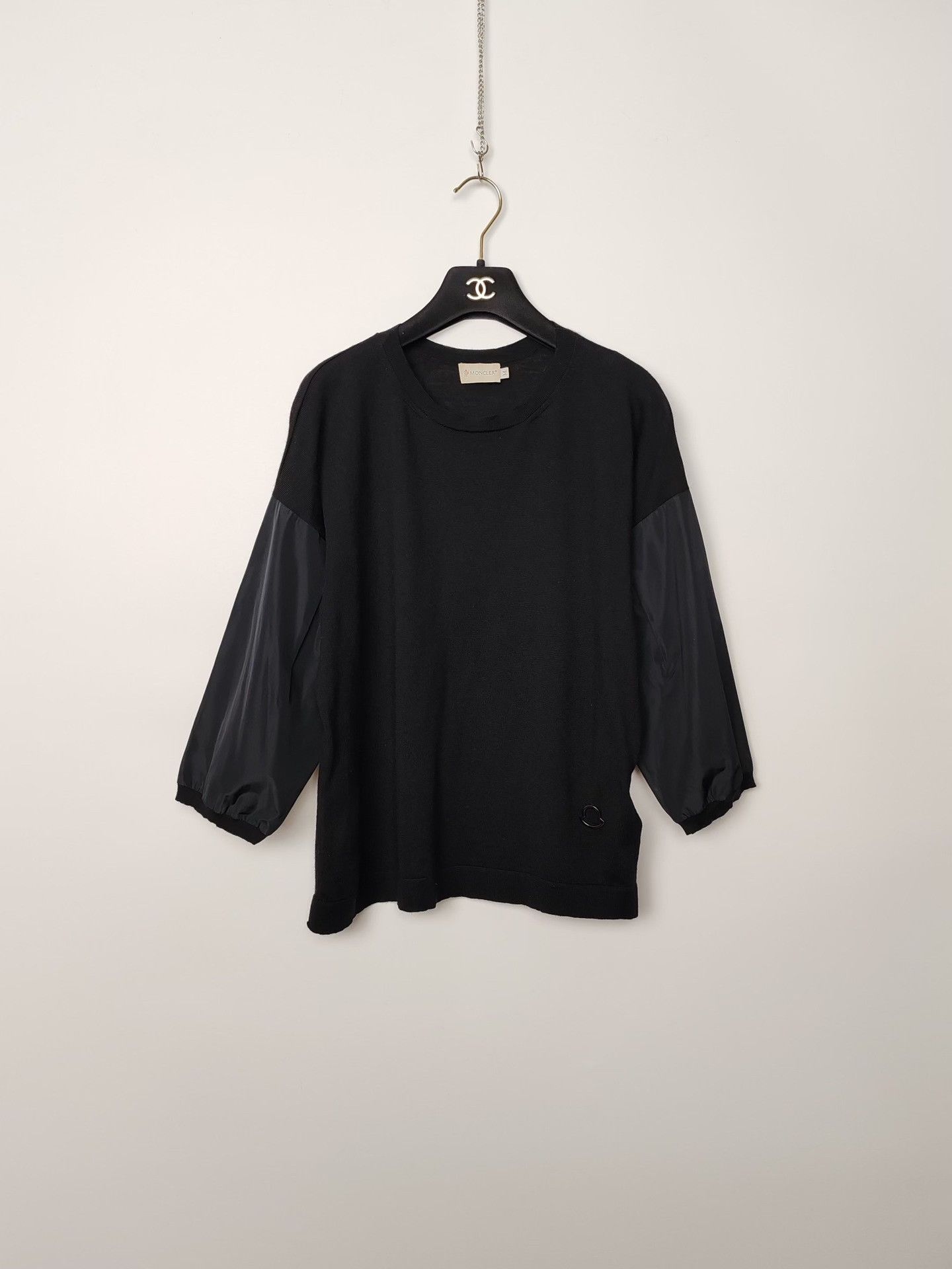 Moncler Moncler Wool Contrast Sleeve Sweater Size M Size M / US 6-8 / IT 42-44 - 2 Thumbnail