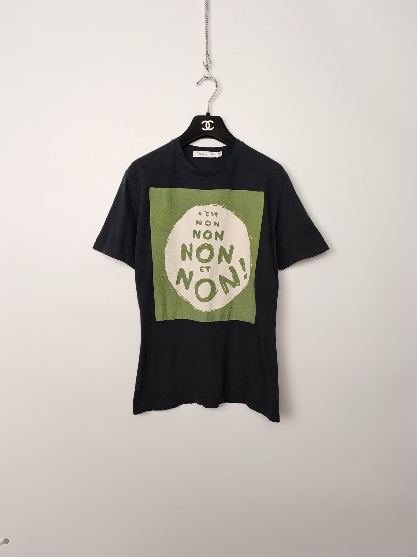 Dior Dior C'est Non Graphic T-Shirt Size XS Size US XS / EU 42 / 0 - 2 Thumbnail