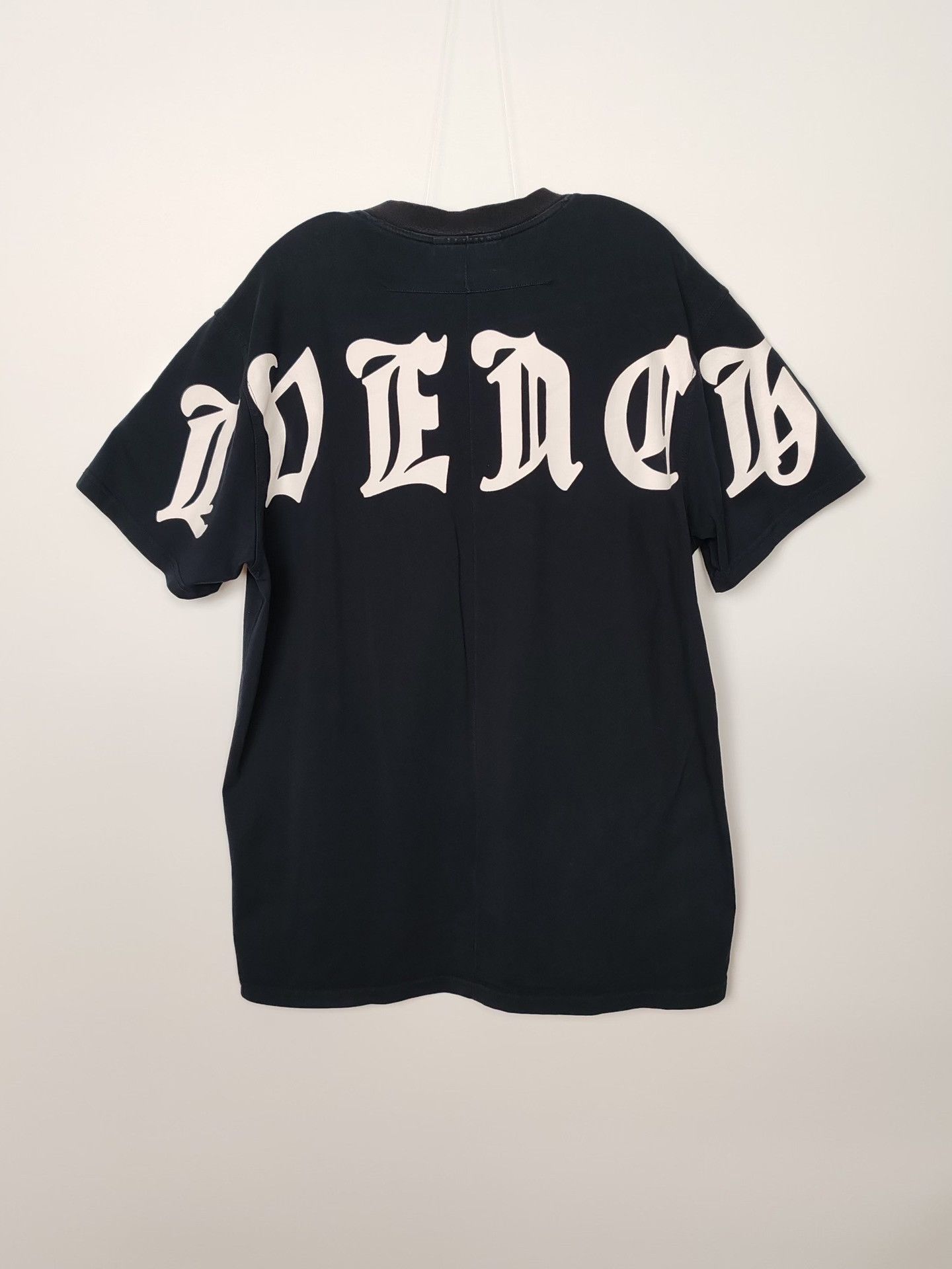 Givenchy Givenchy Skull Graphic T-Shirt XXS Size US XXS / EU 40 - 3 Thumbnail