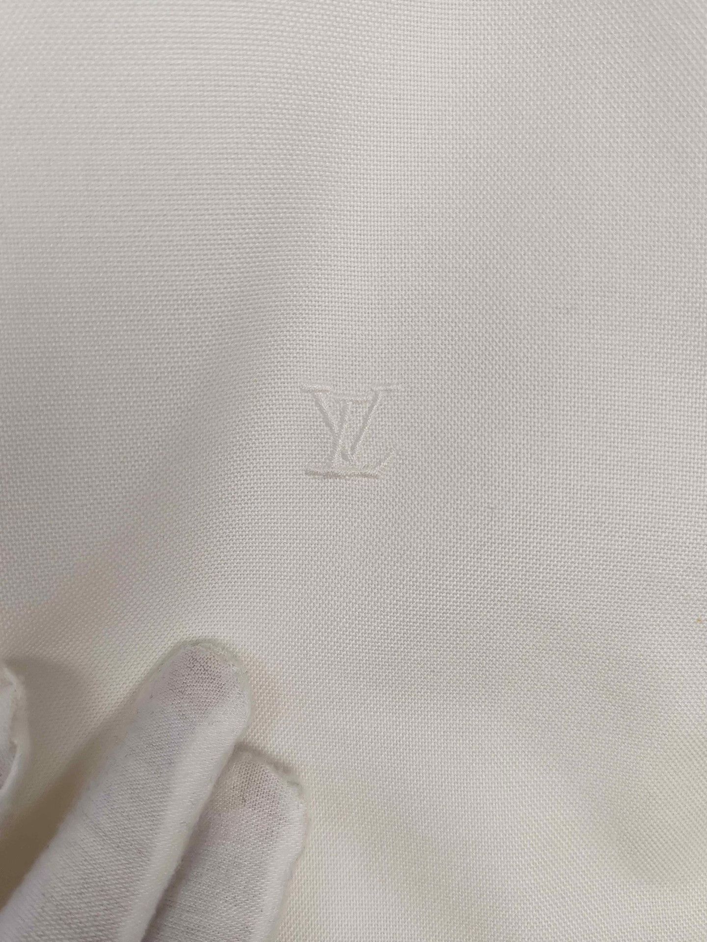 Louis Vuitton Louis Vuitton Embroidered Logo Button Up Shirt Size US XS Size US XS / EU 42 / 0 - 5 Thumbnail