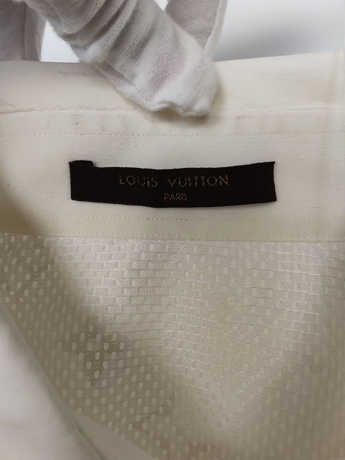 Louis Vuitton Louis Vuitton White Button Up Shirt Size M Size US M / EU 48-50 / 2 - 4 Thumbnail