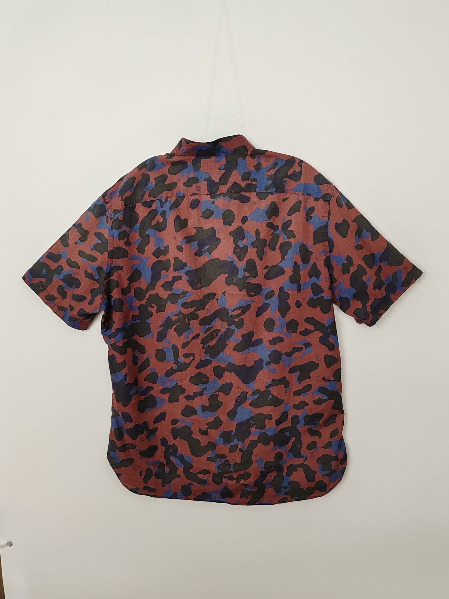 Louis Vuitton Louis Vuitton Camo Print Shirt Size L Size US L / EU 52-54 / 3 - 3 Thumbnail
