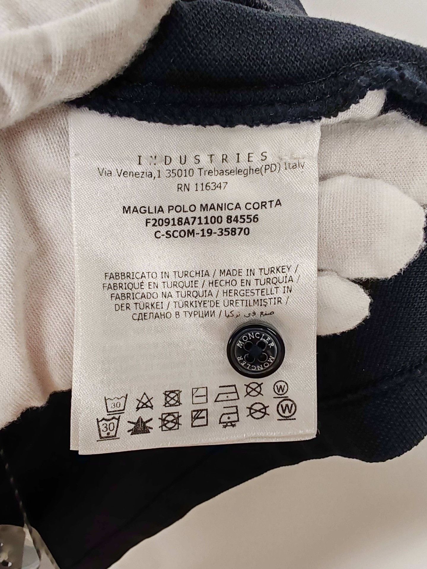 Moncler Moncler Logo Patch Polo Shirt Size L Size US L / EU 52-54 / 3 - 7 Thumbnail