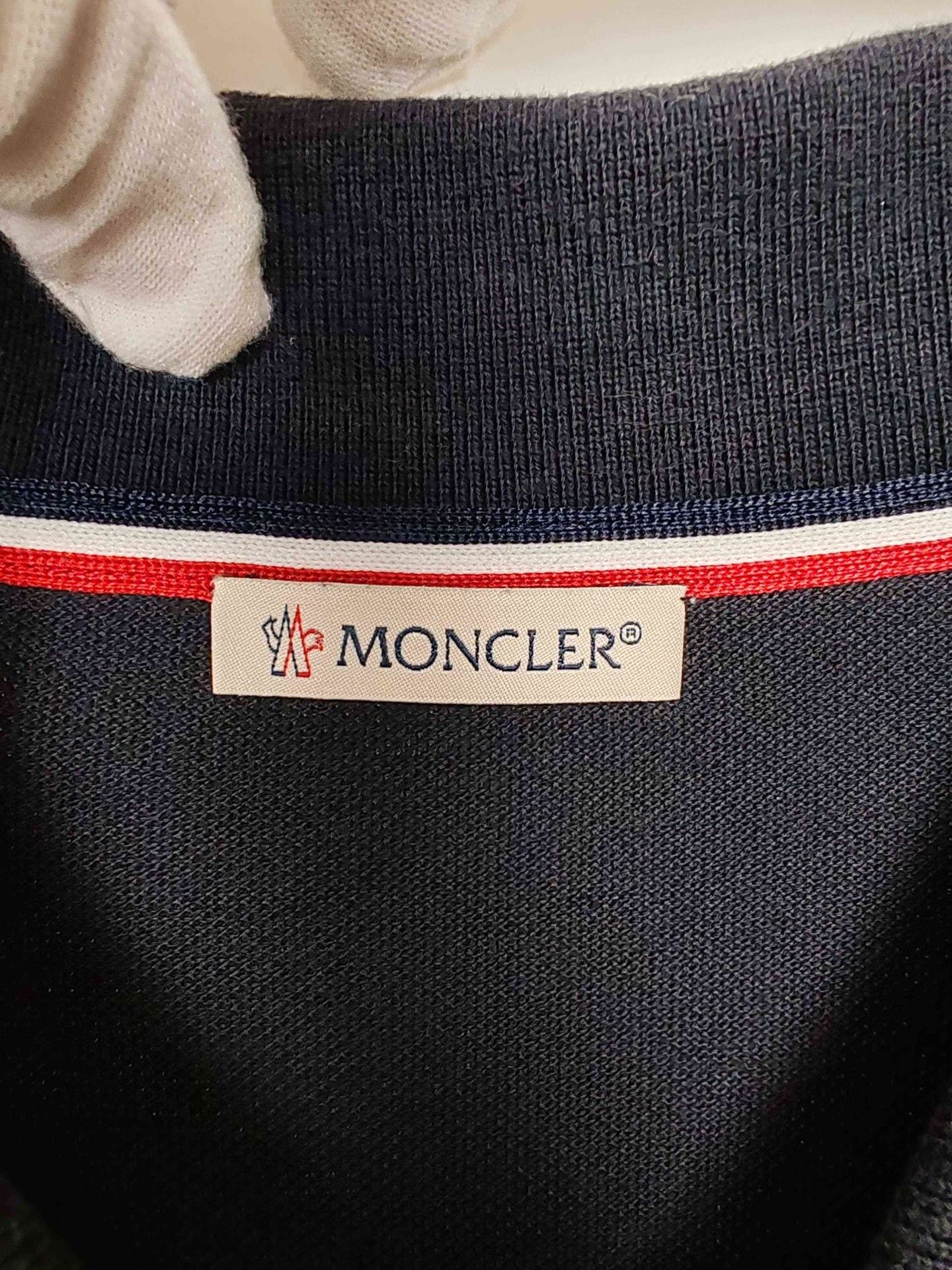 Moncler Moncler Logo Patch Polo Shirt Size L Size US L / EU 52-54 / 3 - 4 Thumbnail