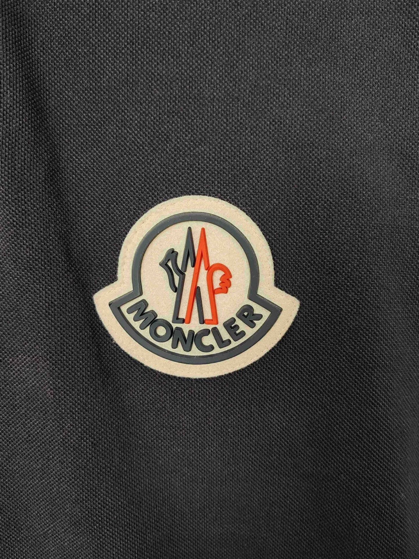 Moncler Moncler Logo Patch Polo Shirt Size L Size US L / EU 52-54 / 3 - 5 Thumbnail
