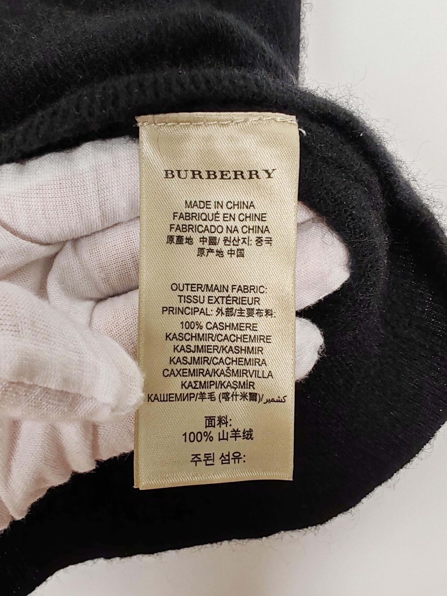 Burberry Burberry Cashmere V-Neck Sweater Size S Size S / US 4 / IT 40 - 5 Thumbnail