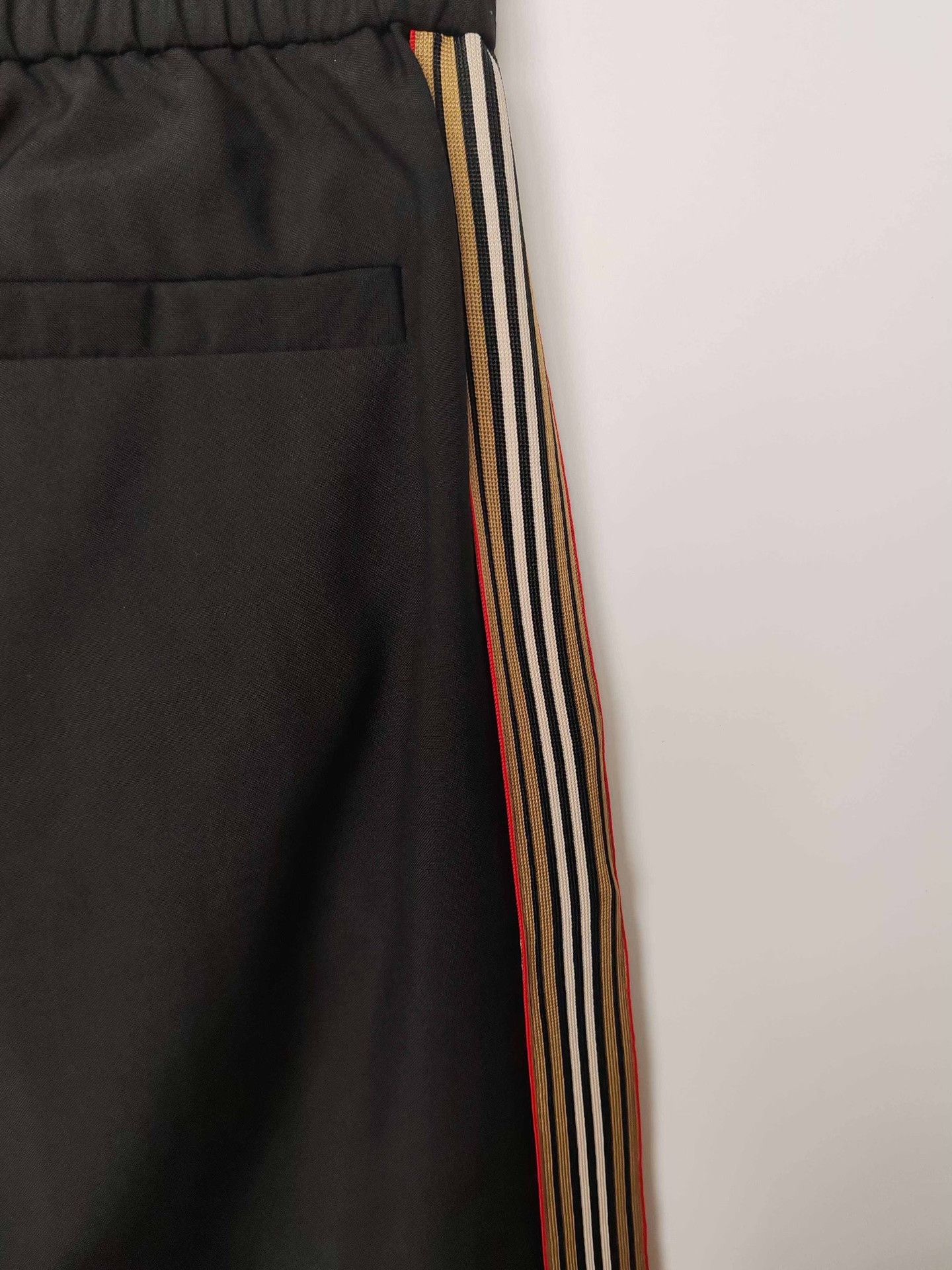 Burberry Burberry Rainbow Stripe Sweatpants Size 32 Size US 32 / EU 48 - 6 Thumbnail