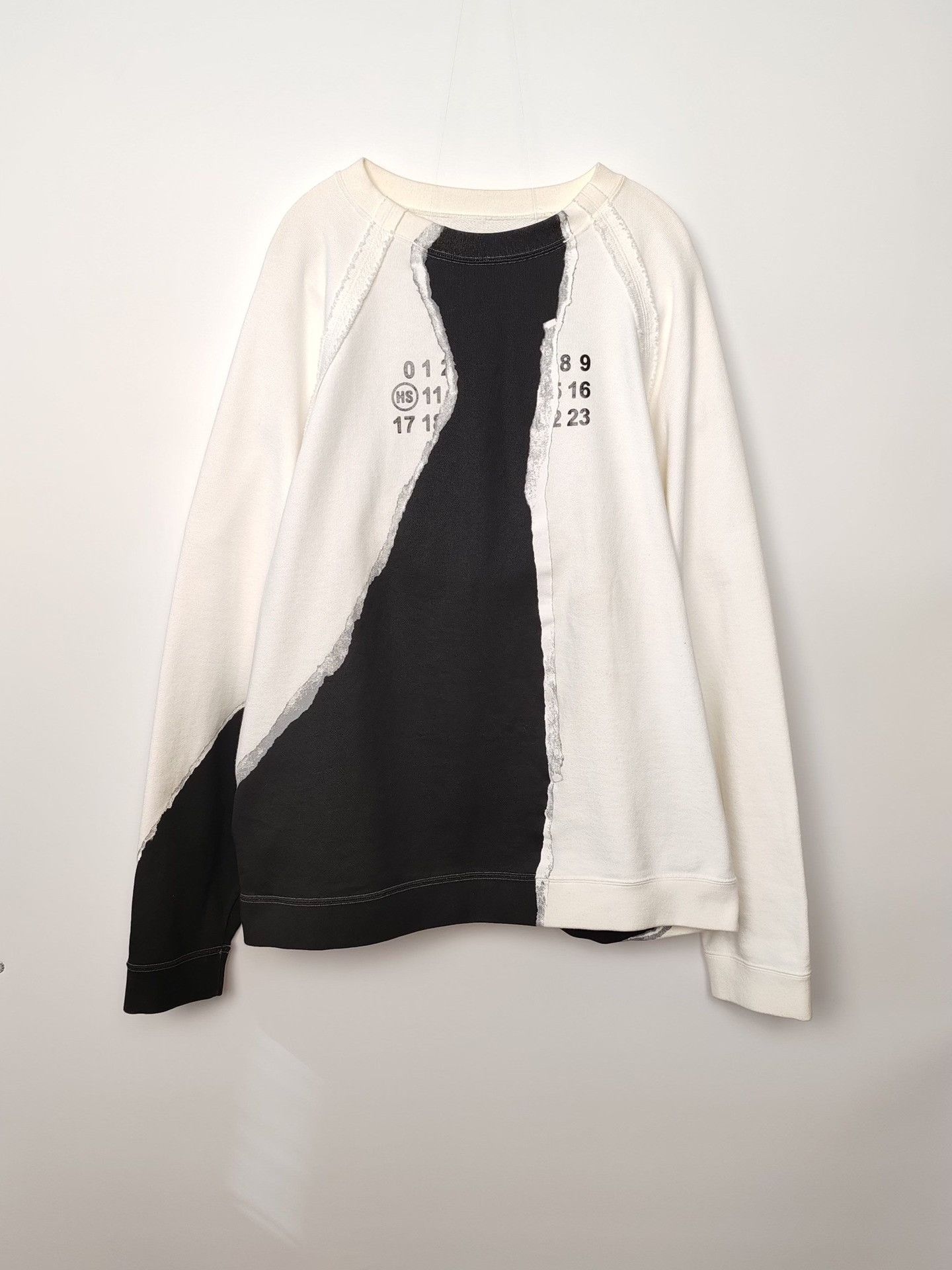 Maison Margiela Maison Margiela Contrast Distressed Sweatshirt US S Size US S / EU 44-46 / 1 - 2 Thumbnail