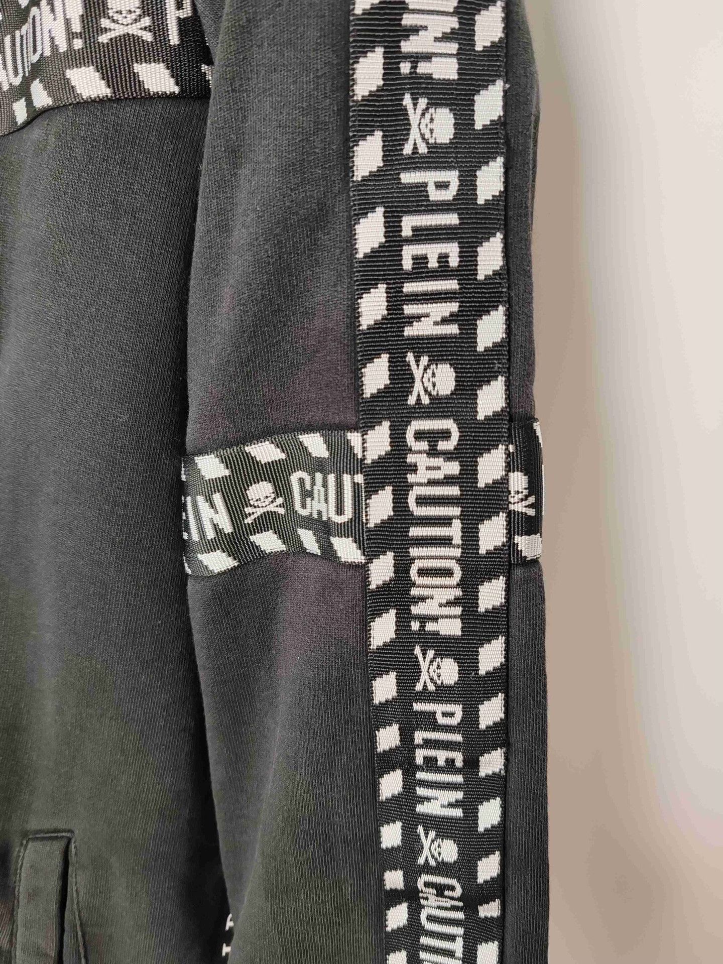 Philipp Plein Philipp Plein Caution Skull Track Jacket Size L Size US L / EU 52-54 / 3 - 6 Thumbnail