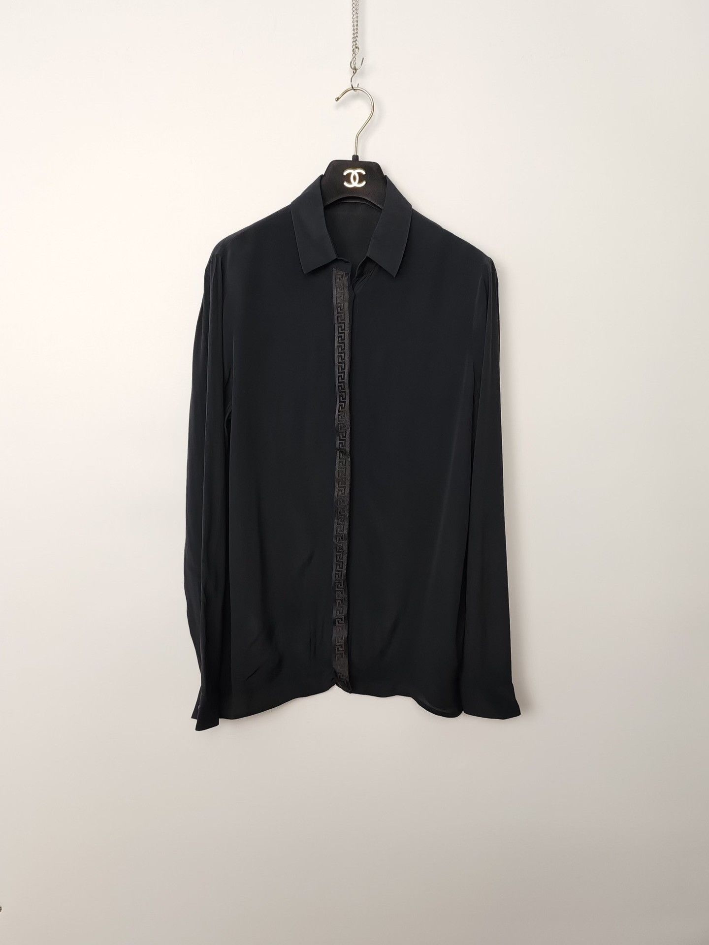 Versace Versace Silk Blend Logo Button Up Shirt Size 38 Size XS / US 0-2 / IT 36-38 - 2 Thumbnail
