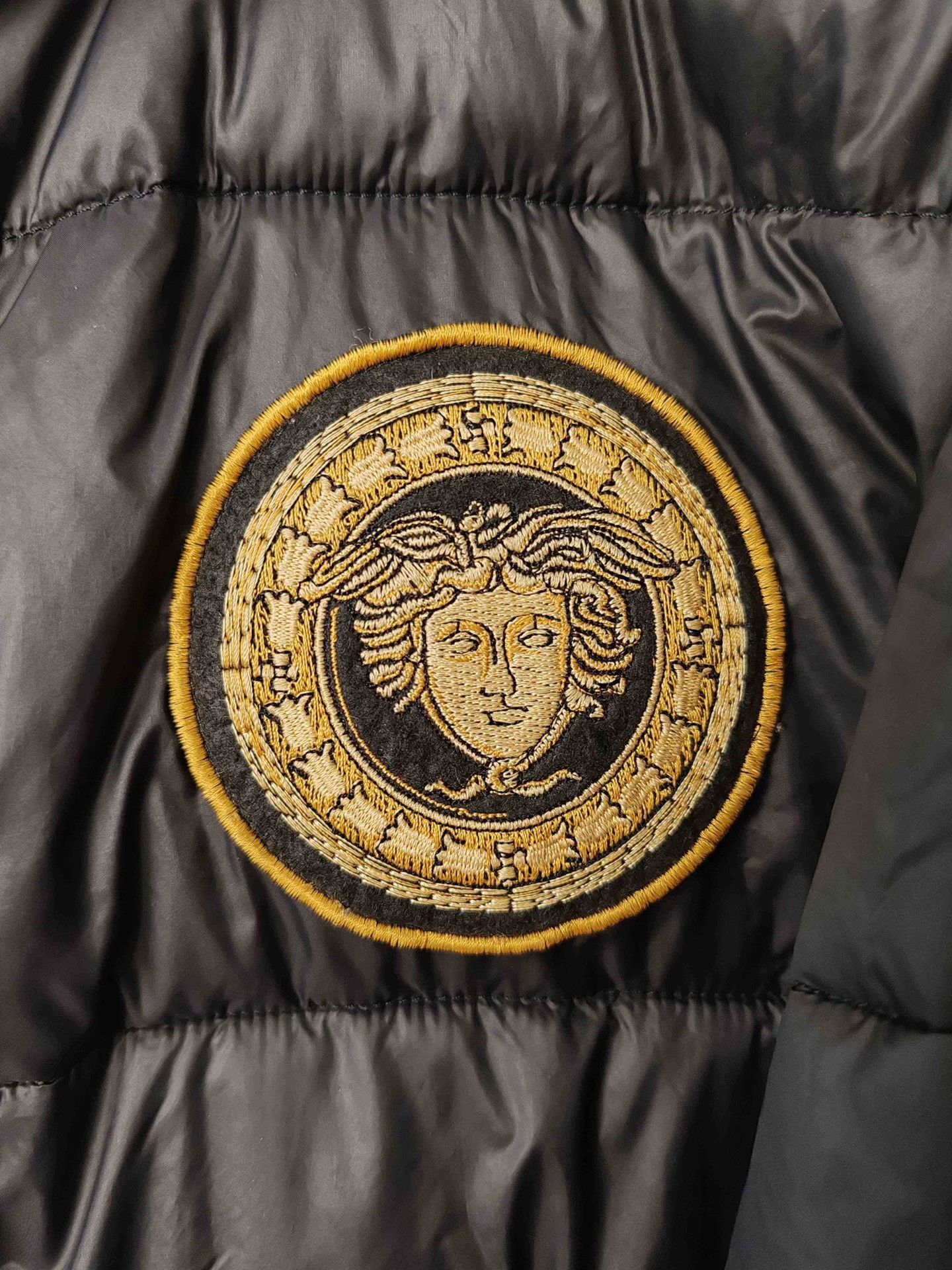 Versace Versace Medusa Embroidery Puffer Jacket Size S Size US S / EU 44-46 / 1 - 5 Thumbnail