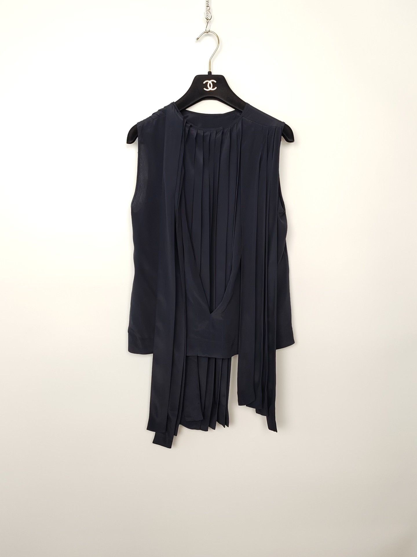 Marni Marni Pleated Silk Blend Sleeveless Blouse Size 38 Size XS / US 0-2 / IT 36-38 - 2 Thumbnail