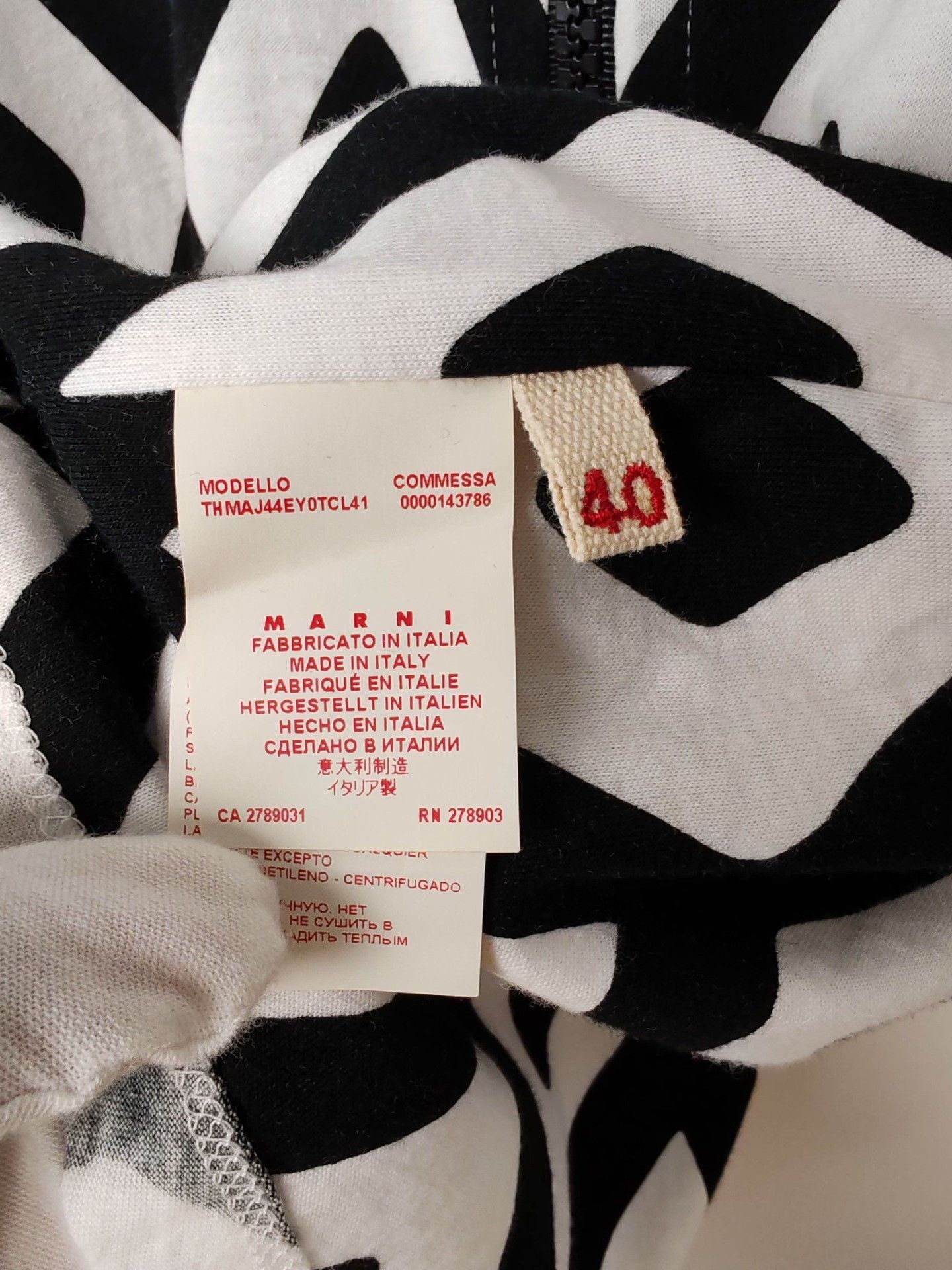 Marni Marni Diamond Print Zip-Up Crop Top Size 40 Size S / US 4 / IT 40 - 7 Thumbnail