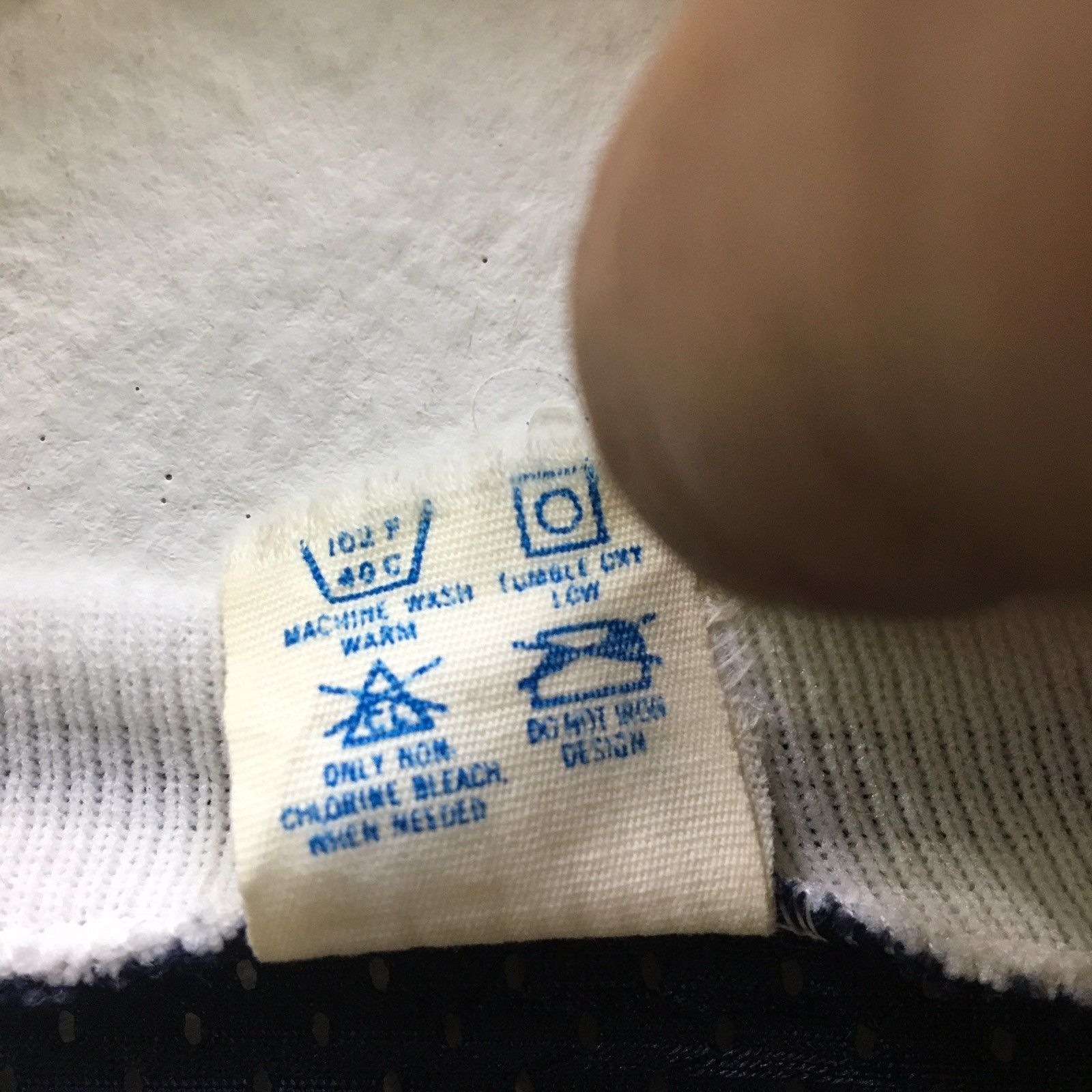 Champion Vintage Champion Jersey Millers American Rental V Neck Size US L / EU 52-54 / 3 - 7 Thumbnail
