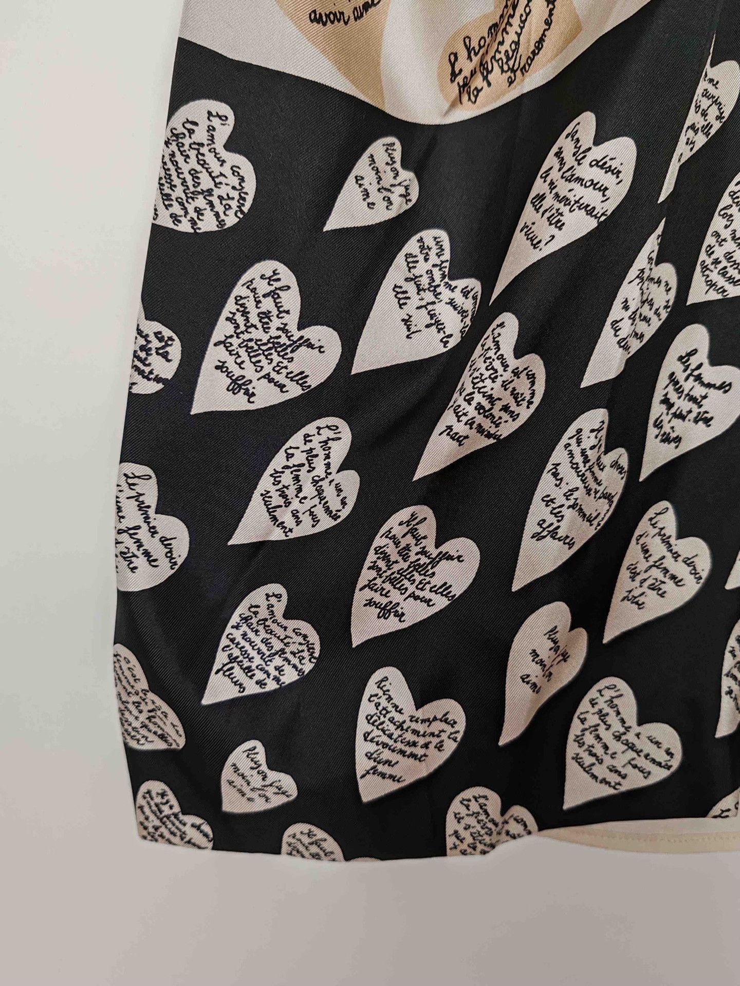 Max Mara MaxMara Heart Print Silk Mini Skirt Size 40 Size 27" / US 4 / IT 40 - 5 Thumbnail