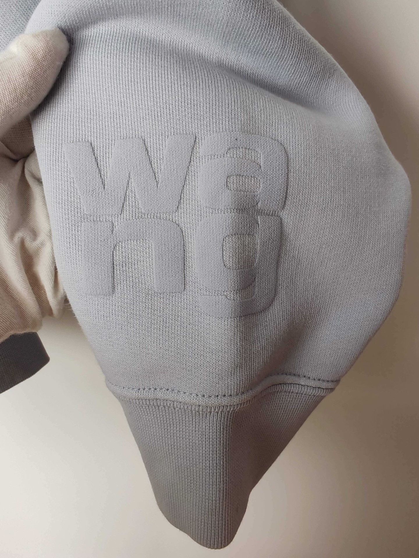 Alexander Wang Alexander Wang Embossed Logo Hoodie Size XS Size XS / US 0-2 / IT 36-38 - 4 Thumbnail