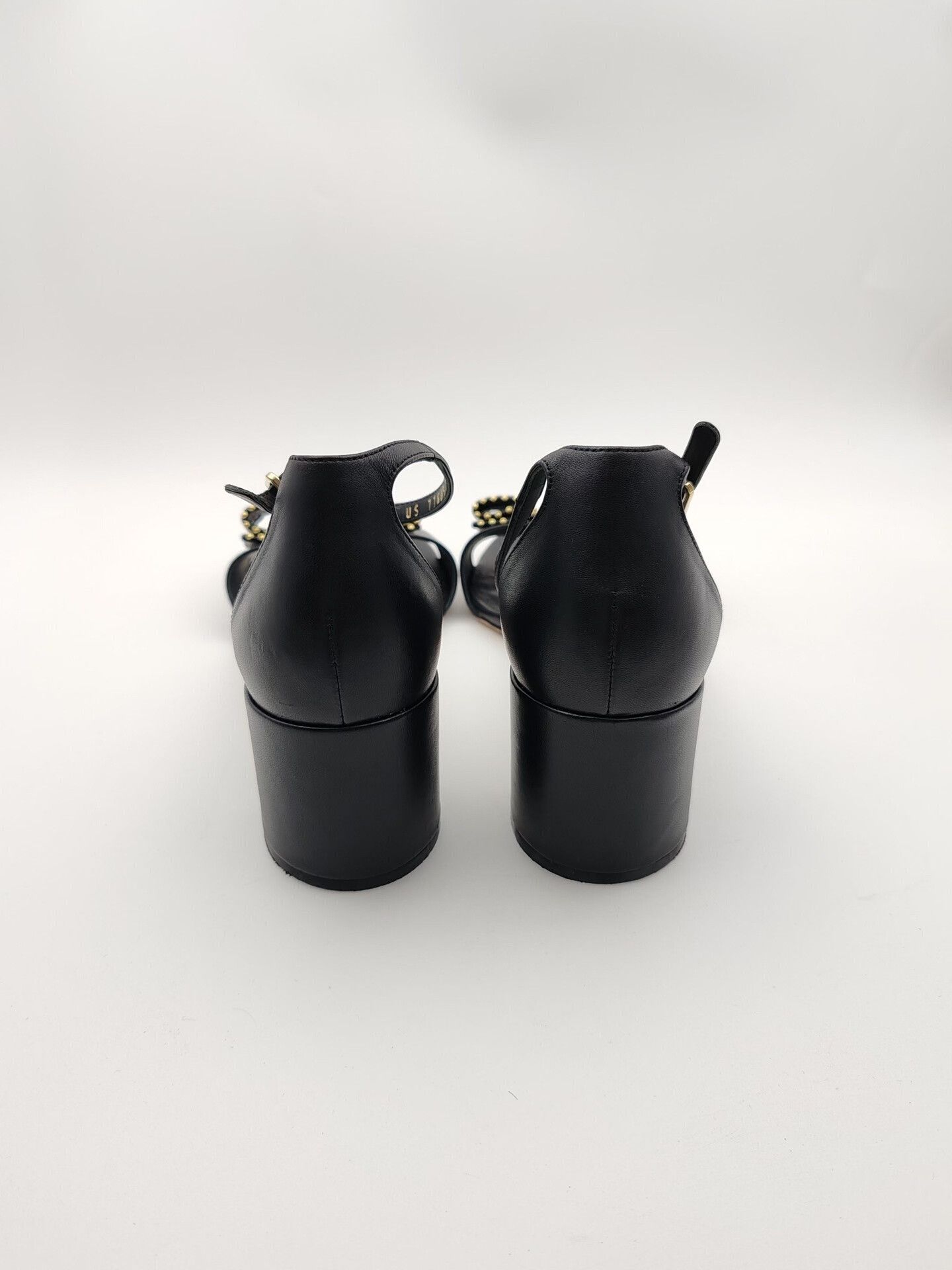 Salvatore Ferragamo Salvatore Ferragamo Vara Bow Heeled Sandals Size 8.5 Size US 8.5 / IT 38.5 - 5 Thumbnail