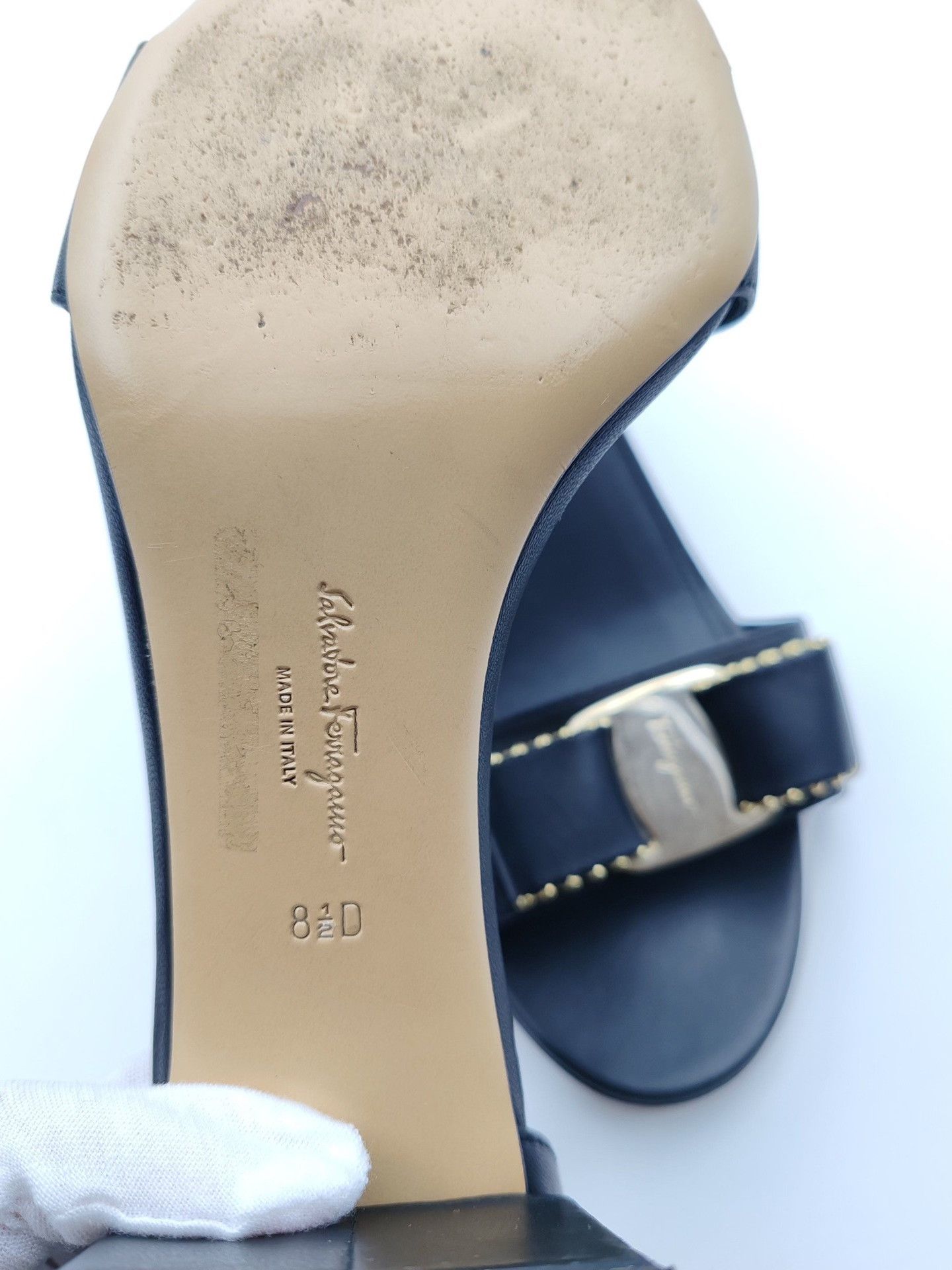 Salvatore Ferragamo Salvatore Ferragamo Vara Bow Heeled Sandals Size 8.5 Size US 8.5 / IT 38.5 - 7 Thumbnail