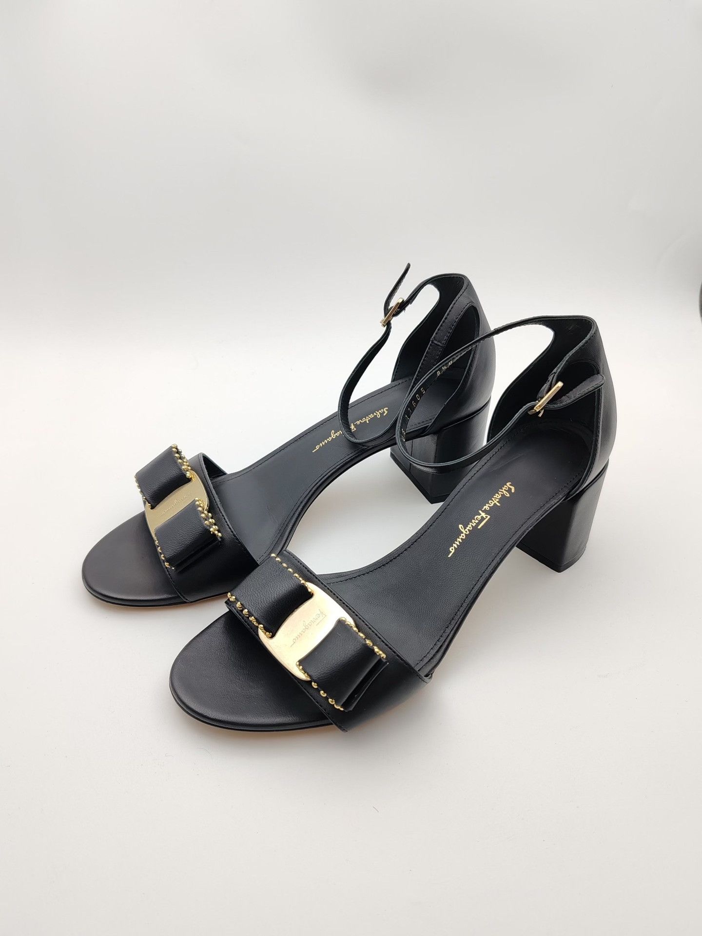 Salvatore Ferragamo Salvatore Ferragamo Vara Bow Heeled Sandals Size 8.5 Size US 8.5 / IT 38.5 - 2 Thumbnail