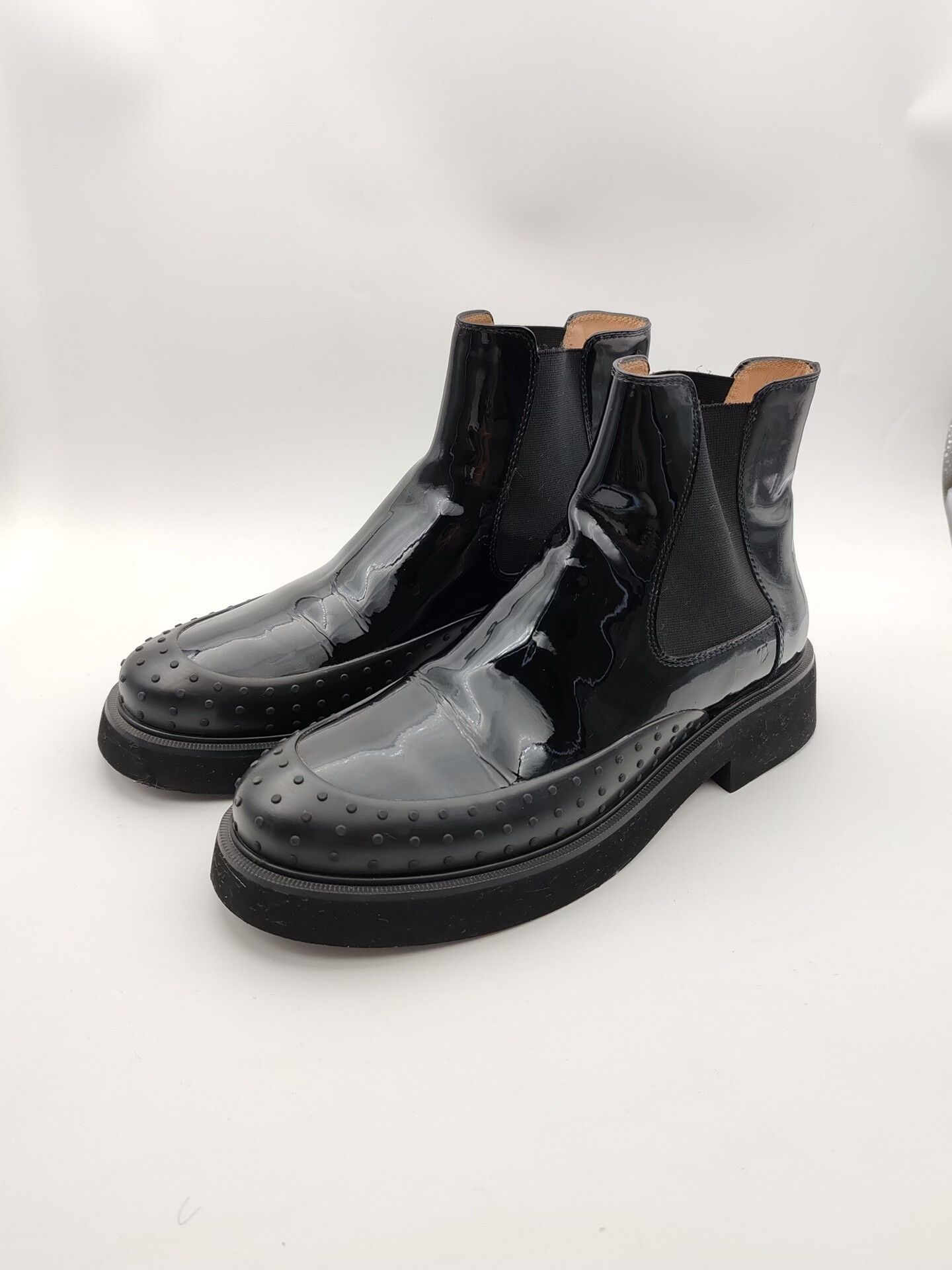 Tod's Tod's Patent Leather Chelsea Boots Size 40 Size US 10 / IT 40 - 2 Thumbnail