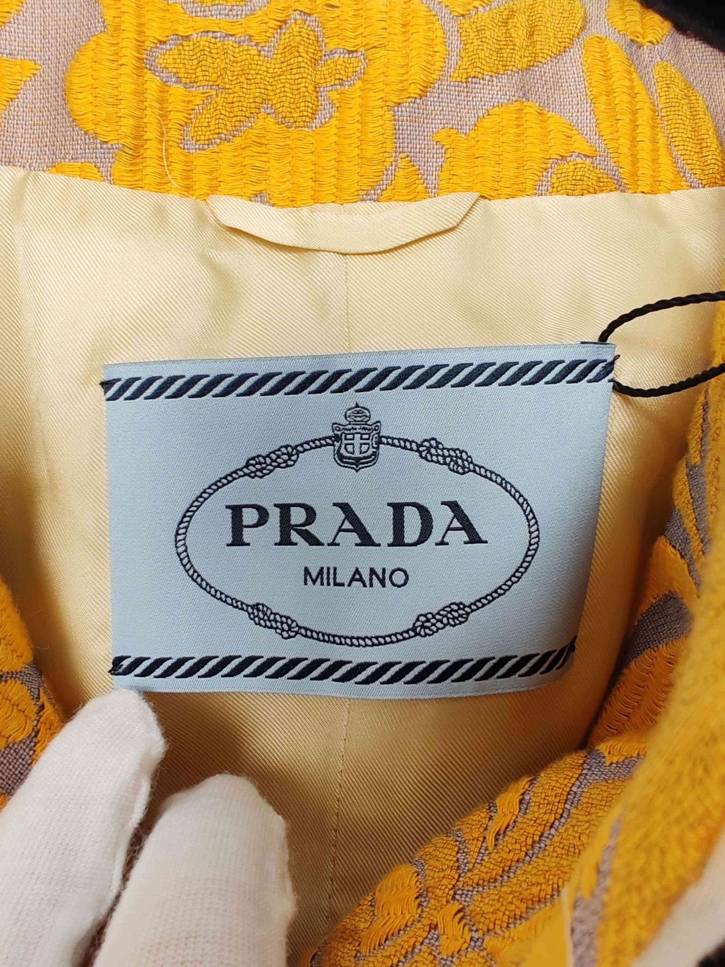 Prada Prada Floral Embroidered Jacket Size 44 Size M / US 6-8 / IT 42-44 - 4 Thumbnail