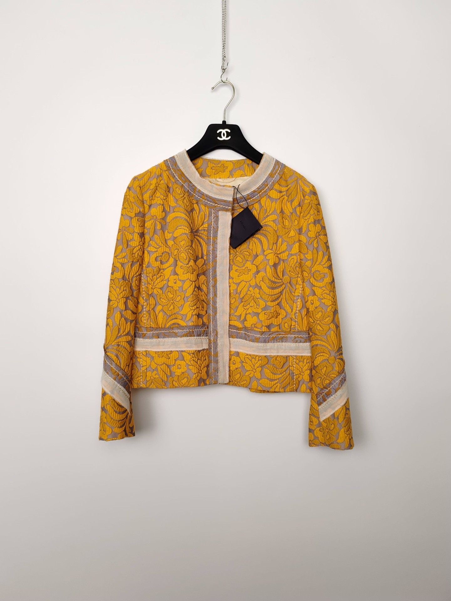 Prada Prada Floral Embroidered Jacket Size 44 Size M / US 6-8 / IT 42-44 - 2 Thumbnail