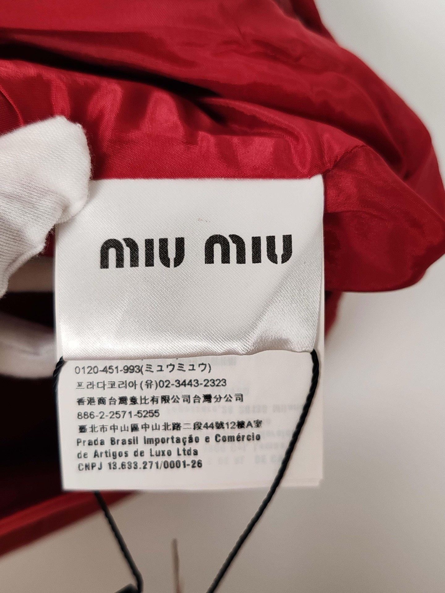 Miu Miu Miu Miu Red Nappa Leather Shorts Size IT 36 Size 25" / US 0 / IT 36 - 7 Thumbnail
