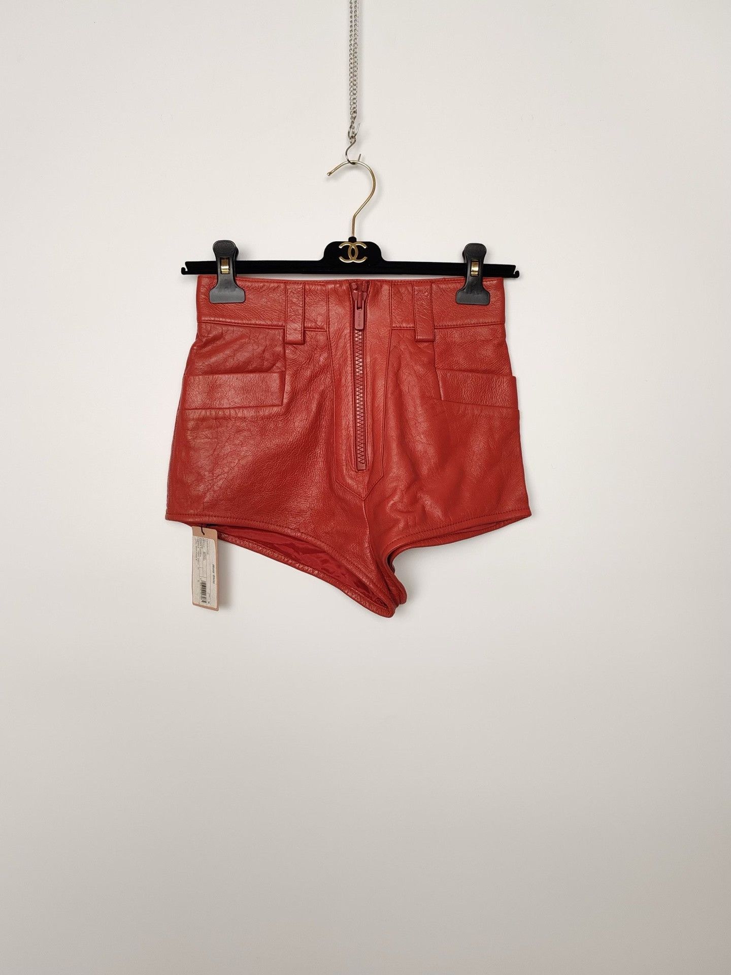 Miu Miu Miu Miu Red Nappa Leather Shorts Size IT 36 Size 25" / US 0 / IT 36 - 2 Thumbnail