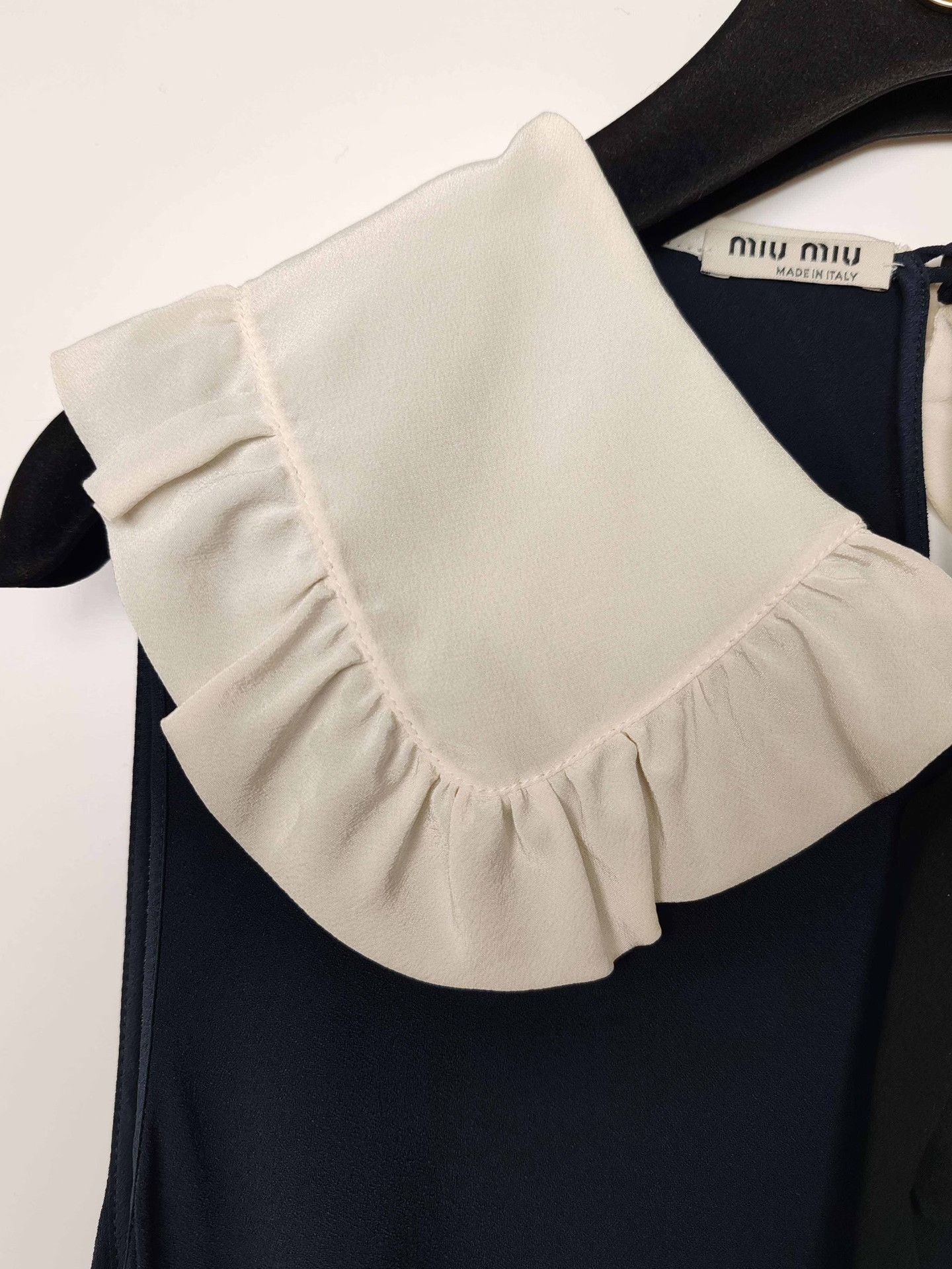Miu Miu Miu Miu Ruffled Collar Blouse Size IT 38 Size XS / US 0-2 / IT 36-38 - 6 Thumbnail