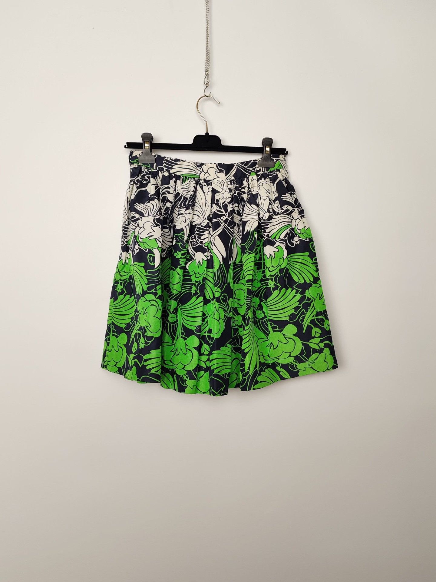 Miu Miu Miu Miu Floral Silk Mini Skirt Size 42 Size 28" / US 6 / IT 42 - 3 Thumbnail