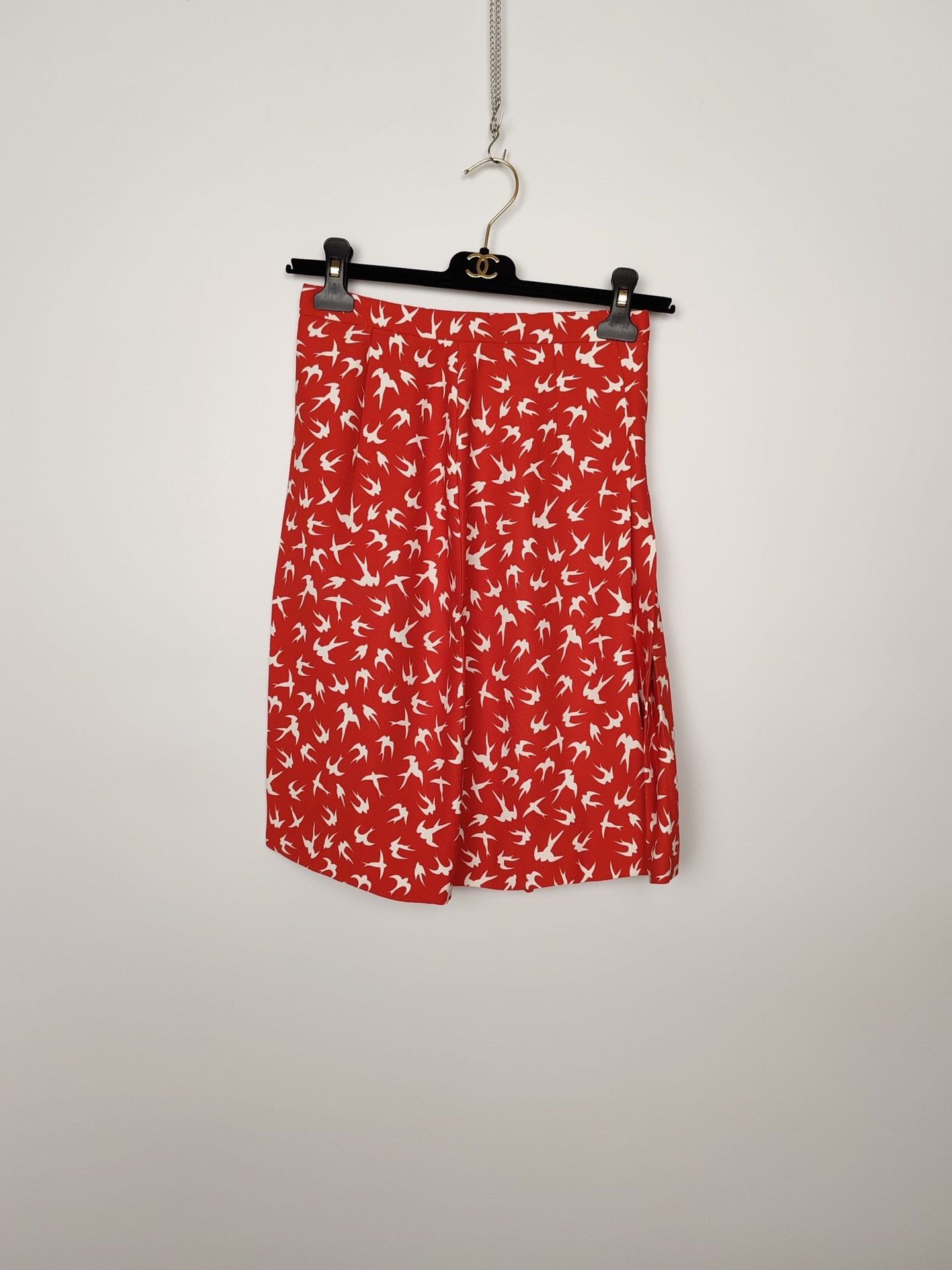 Miu Miu Miu Miu Red Bird Print Skirt Size 38 Size 26" / US 2 / IT 38 - 2 Thumbnail