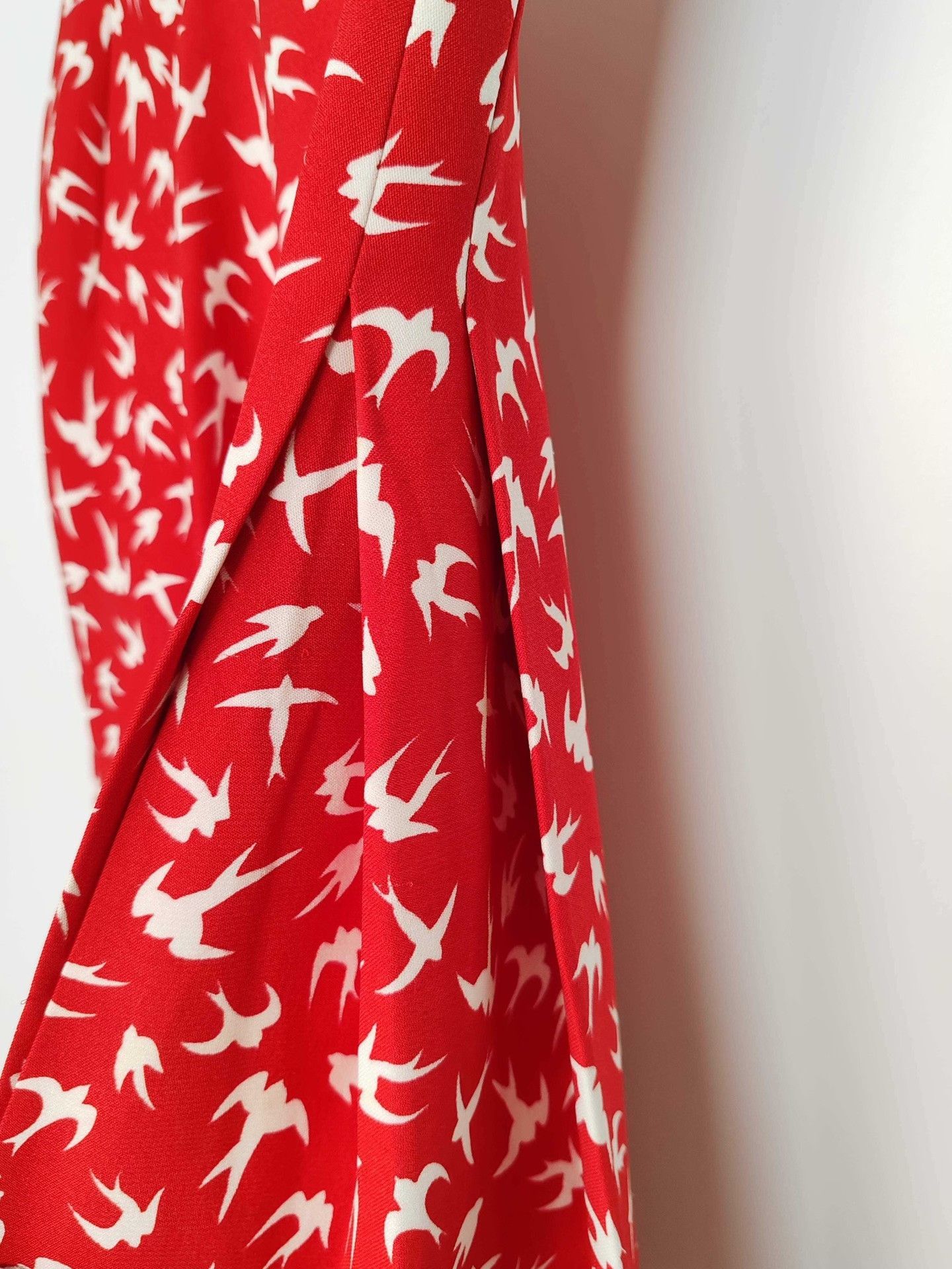 Miu Miu Miu Miu Red Bird Print Skirt Size 38 Size 26" / US 2 / IT 38 - 5 Thumbnail