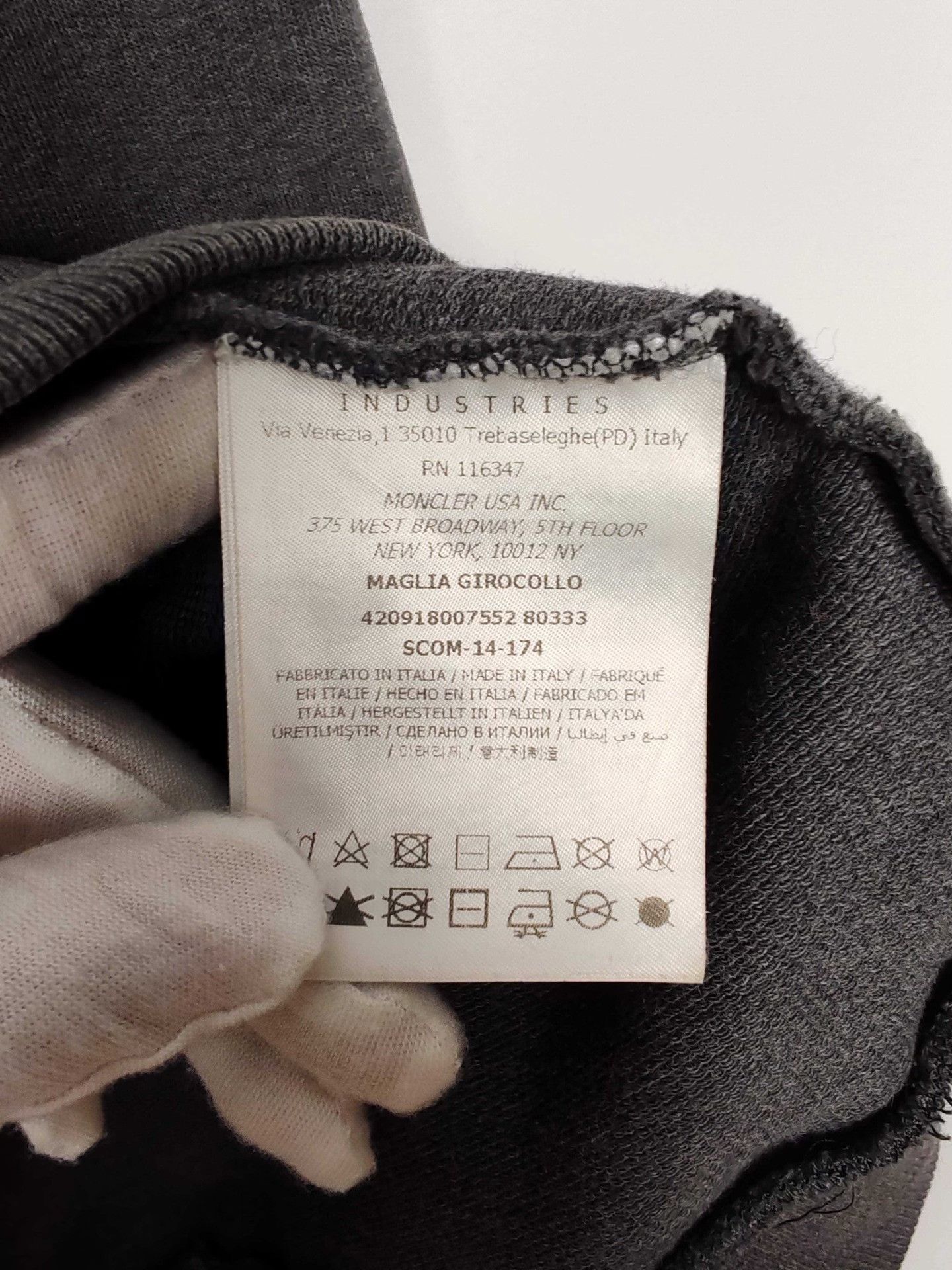 Moncler Moncler Fox Graphic Sweatshirt Size M Size US M / EU 48-50 / 2 - 7 Thumbnail