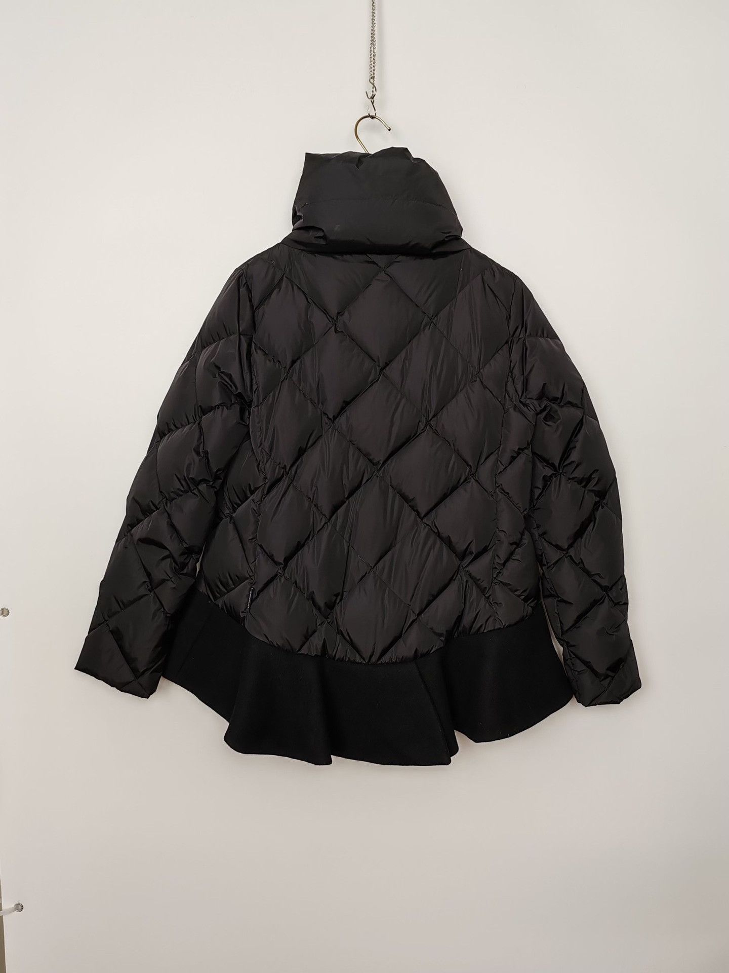 Moncler Moncler Peplum Hem Down Jacket Size 2 Size M / US 6-8 / IT 42-44 - 3 Thumbnail
