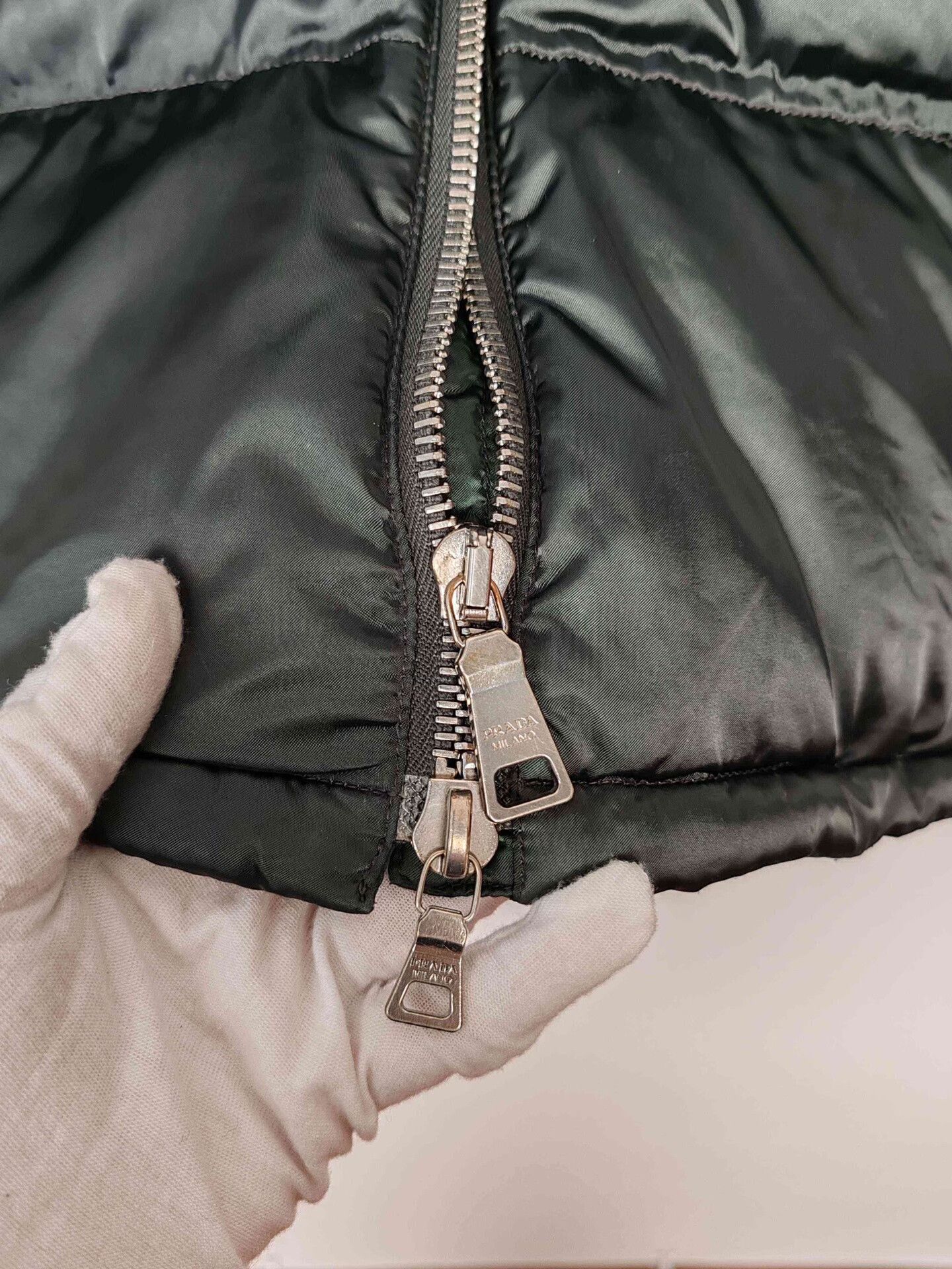 Prada Prada Fur Collar Down Jacket Size 42 Size M / US 6-8 / IT 42-44 - 6 Thumbnail