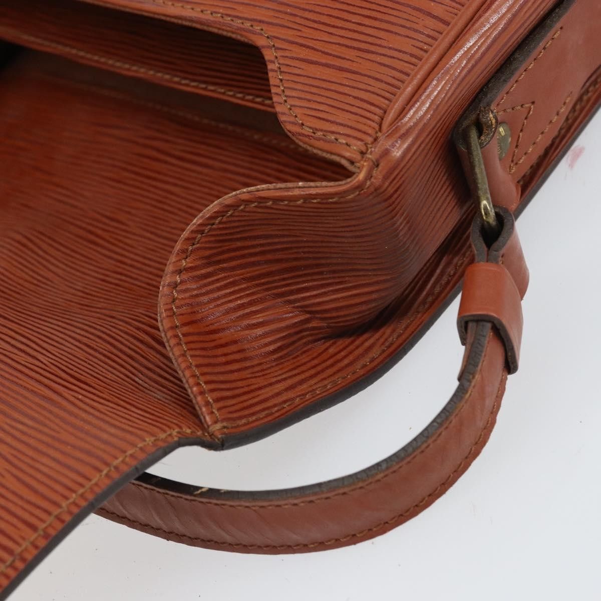 Louis Vuitton Louis Vuitton Cartouchiere Epi Leather Size ONE SIZE - 20 Thumbnail