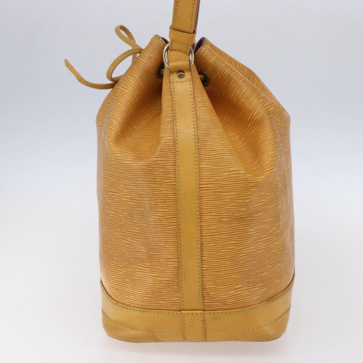 Louis Vuitton Louis Vuitton Petit Noe NM Epi Leather Size ONE SIZE - 4 Thumbnail