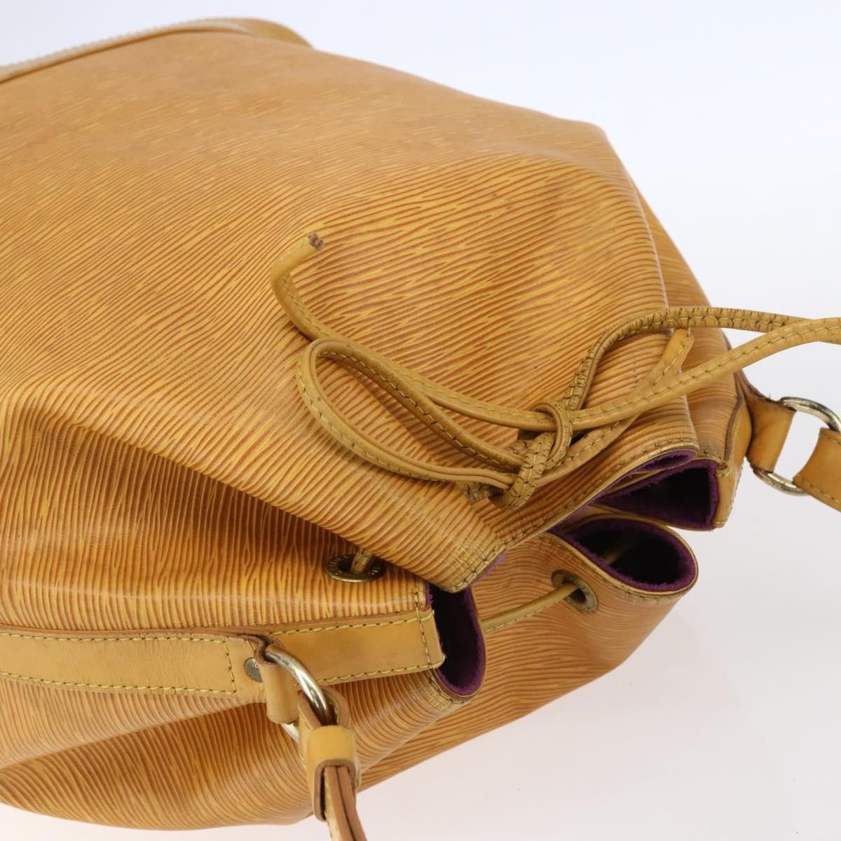 Louis Vuitton Louis Vuitton Petit Noe NM Epi Leather Size ONE SIZE - 15 Thumbnail