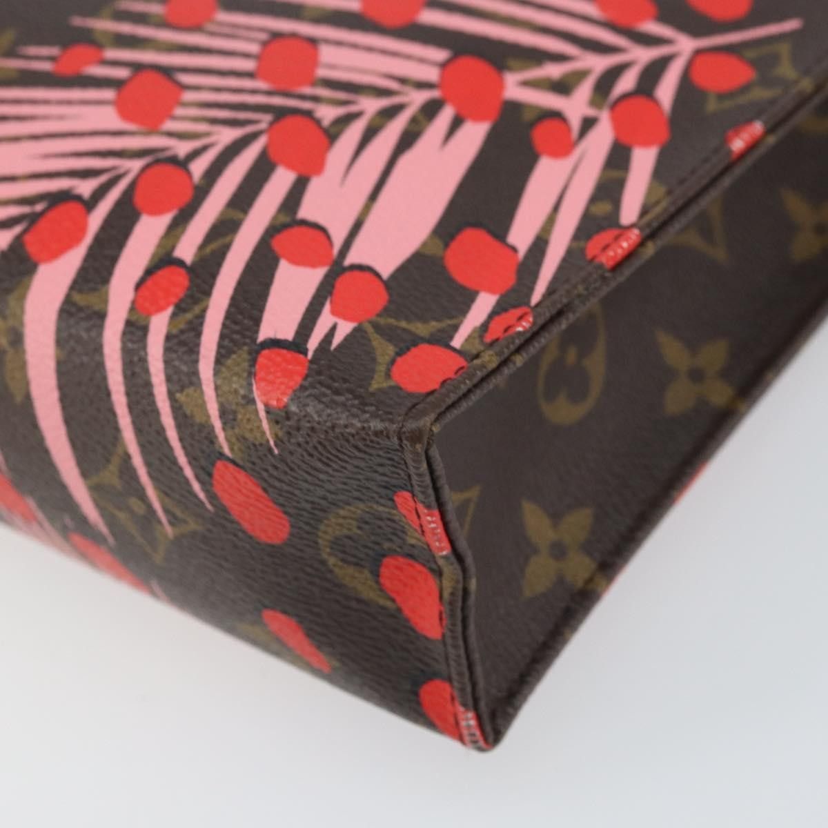Louis Vuitton Louis Vuitton Toiletry Pouch Limited Edition Monogram Jungle Dots Size ONE SIZE - 8 Thumbnail