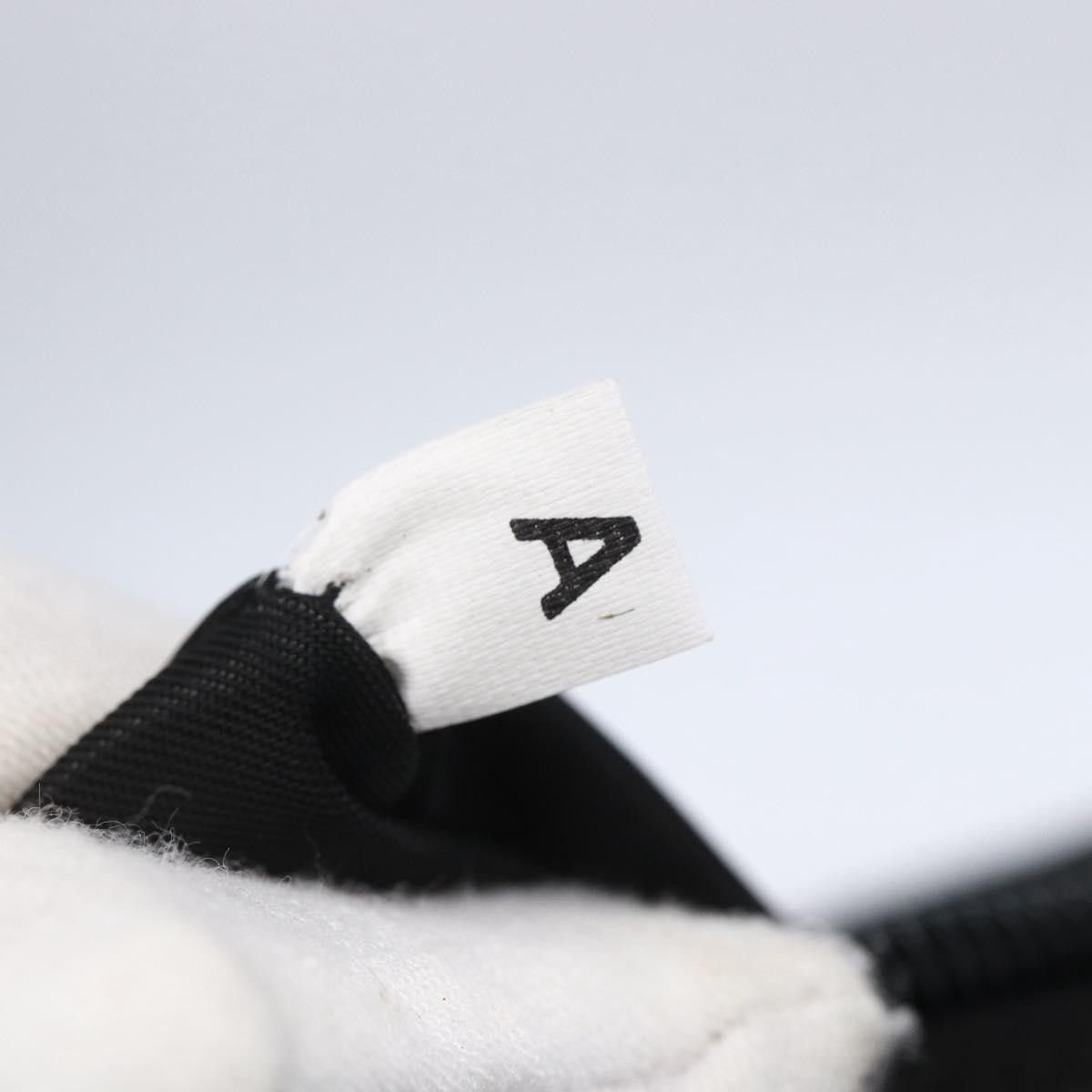 Prada Prada Zip Messenger Quilted Tessuto Size ONE SIZE - 8 Thumbnail
