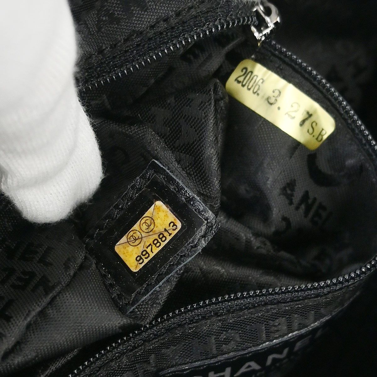 Chanel Chanel Square Stitch Bowler Bag Quilted Caviar Size ONE SIZE - 5 Thumbnail