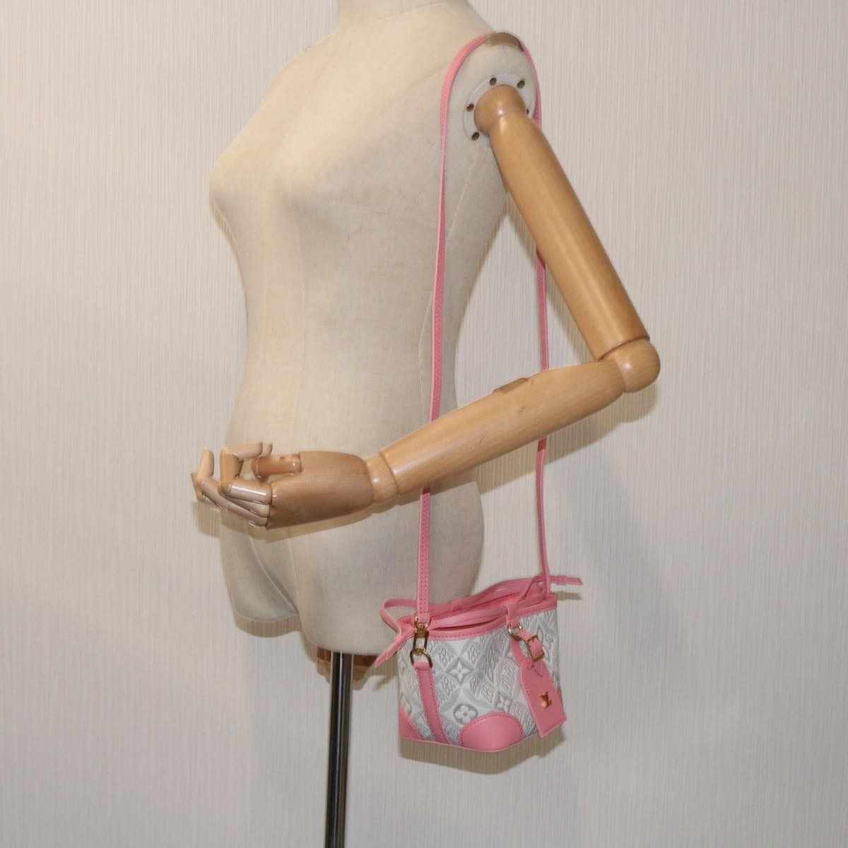Louis Vuitton Louis Vuitton Noe Purse Size ONE SIZE - 15 Thumbnail
